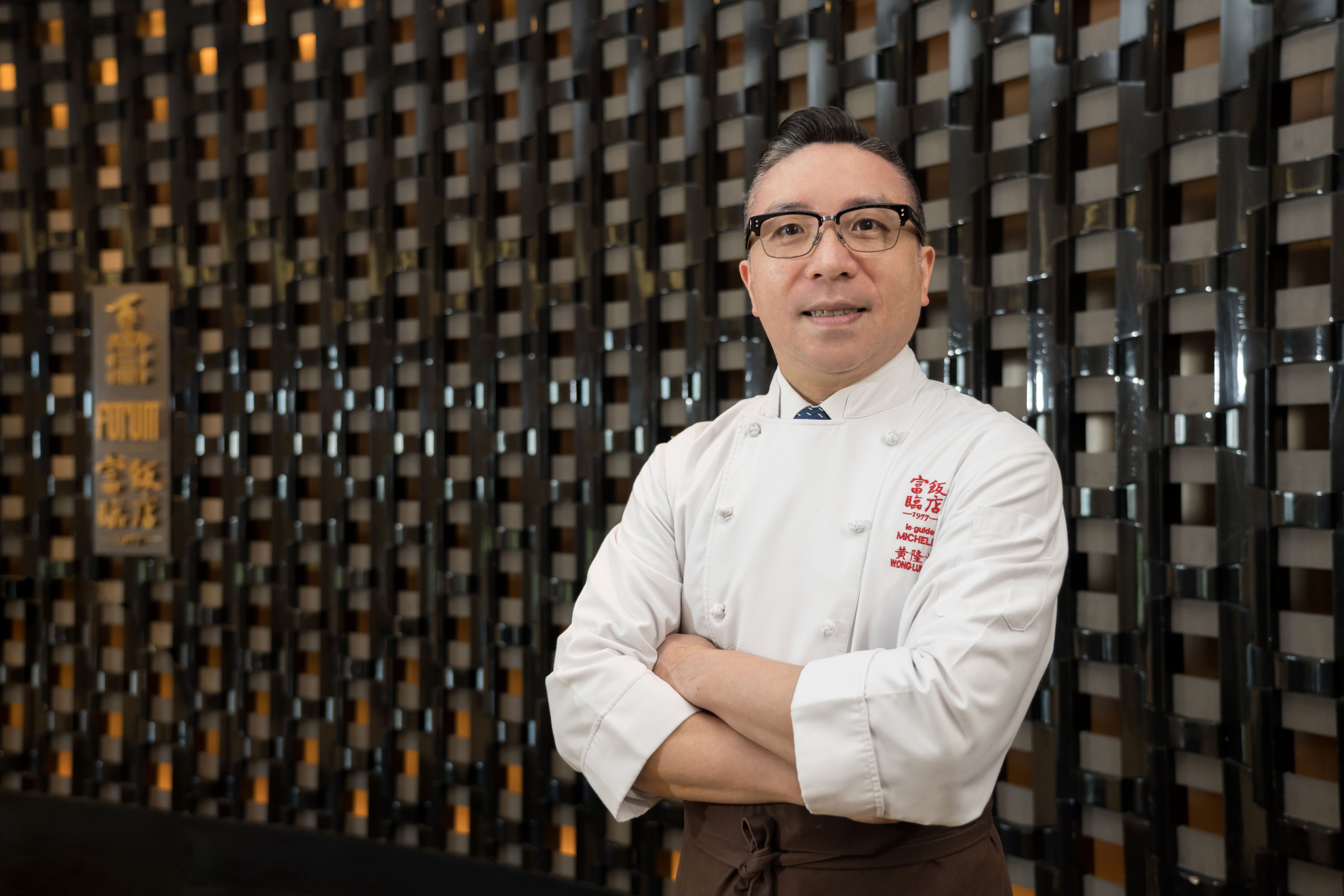 2020年獲米其林三星的香港富臨飯店行政總廚黃隆滔，將帶來招牌料理「阿一炒飯」的料理祕訣。（香港旅遊局提供）