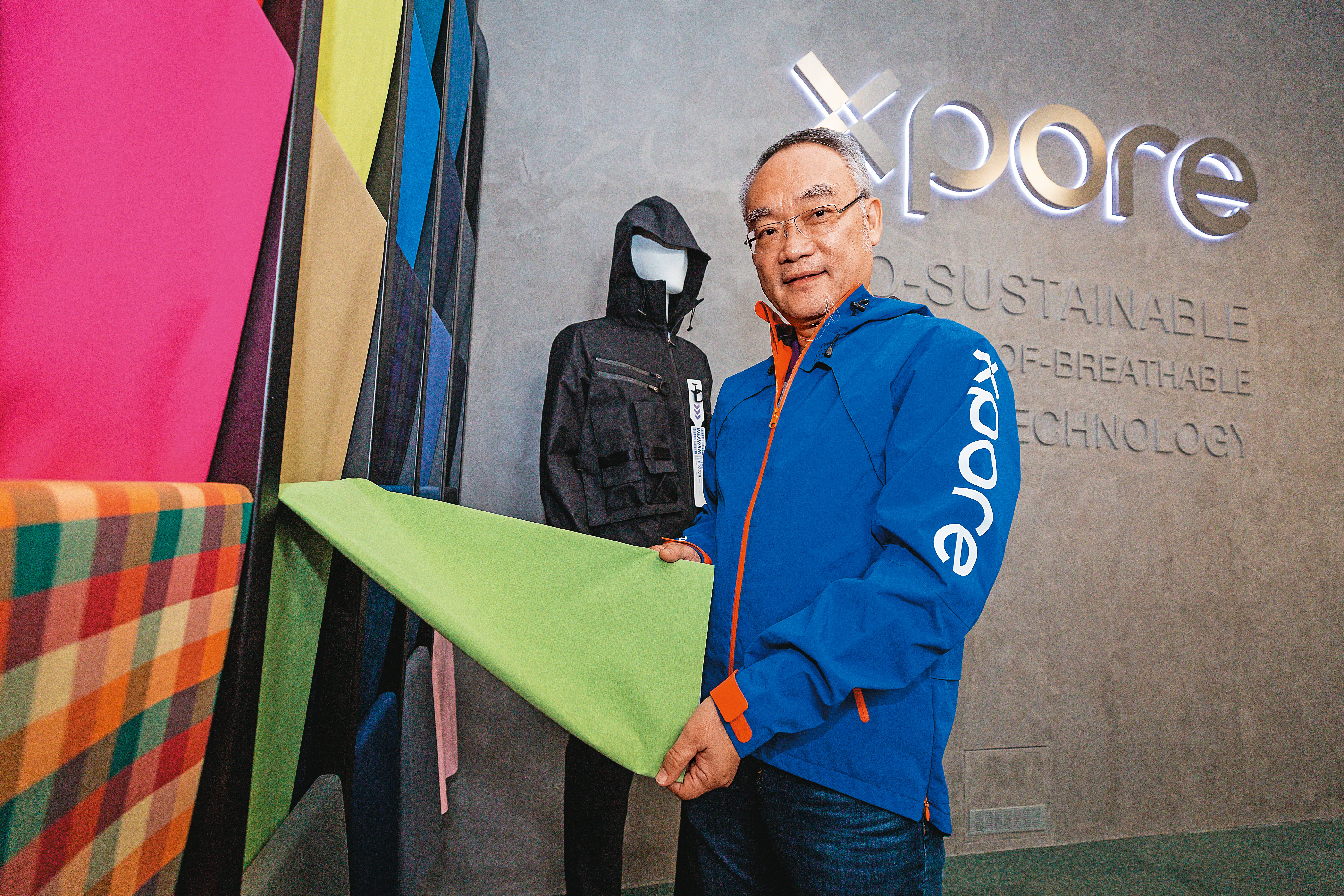 明基材董事長陳建志掌舵轉型生醫,跨界推出全新織物品牌「Xpore」。