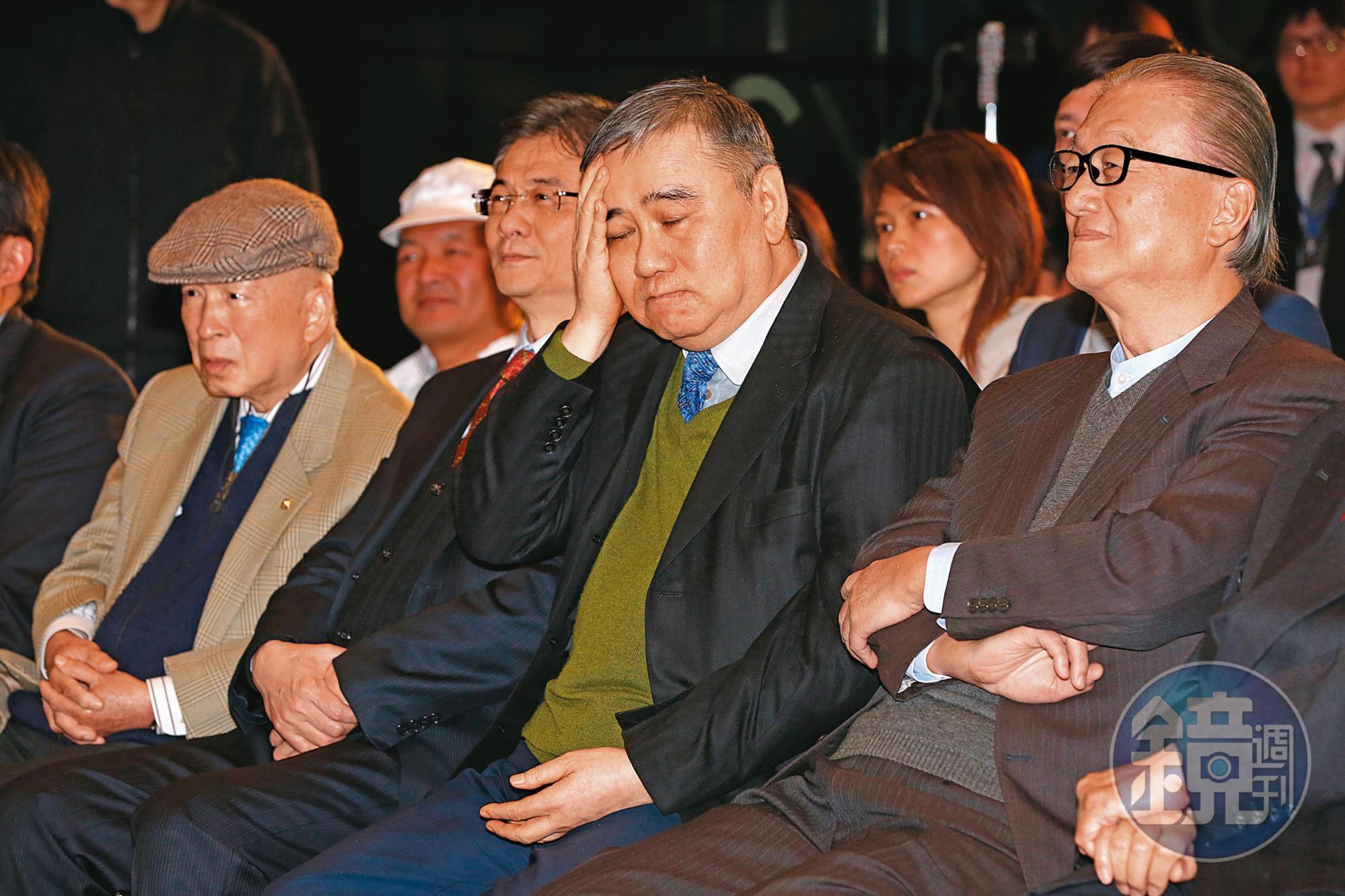 王文洋不斷在海內外提告爭產,國內部分全敗,他的宏仁集團受疫情影響,相關擴廠計畫也慢了下來,考驗可說是接踵而至。