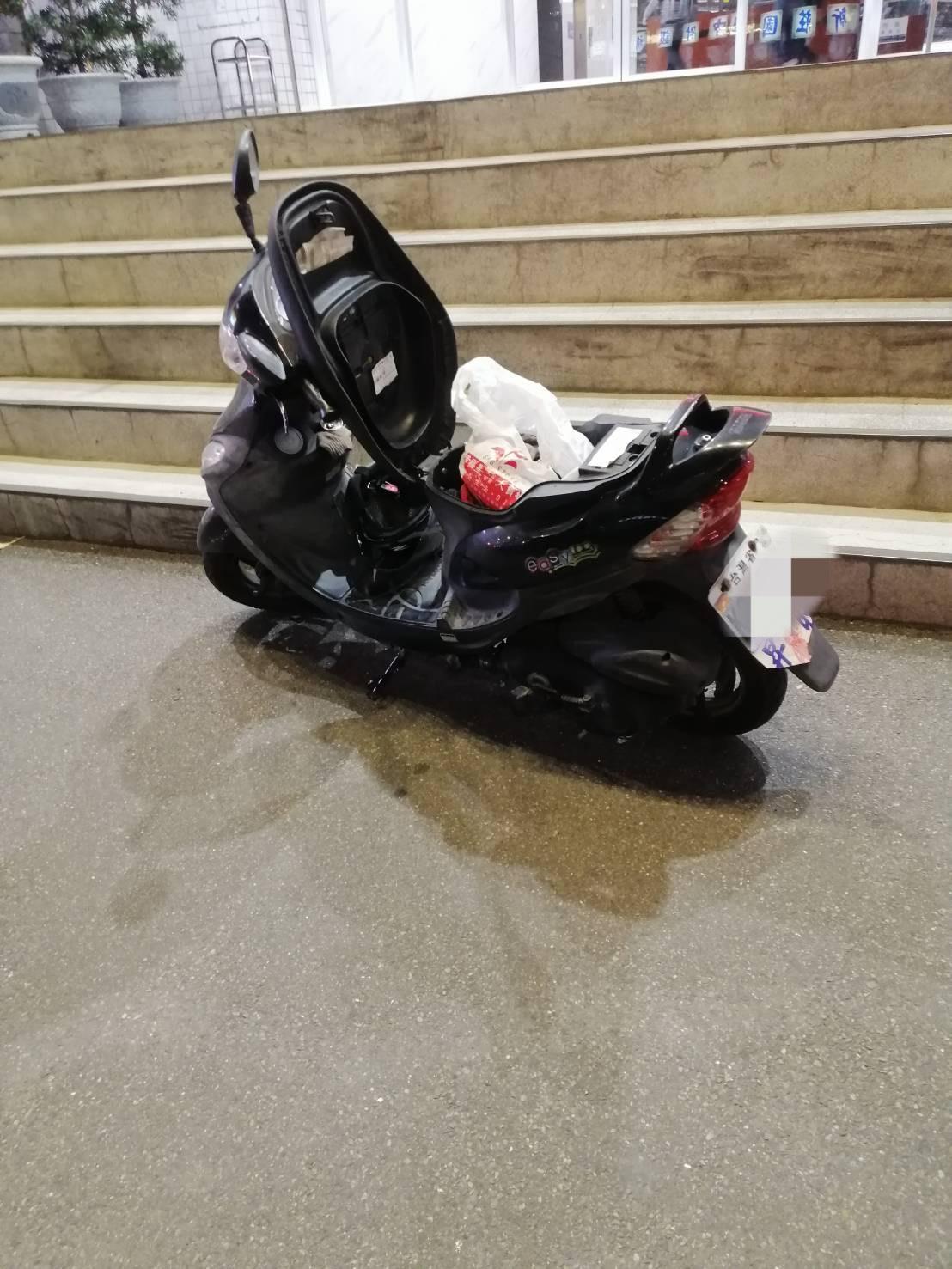 周男作案使用的機車。(警方提供)
