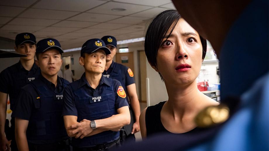 《腿》的客串陣容超級搶眼,上屆金馬影帝陳以文在《腿》中客串飾演老鳥警察,其餘還有金士傑、納豆等。(甲上提供)
