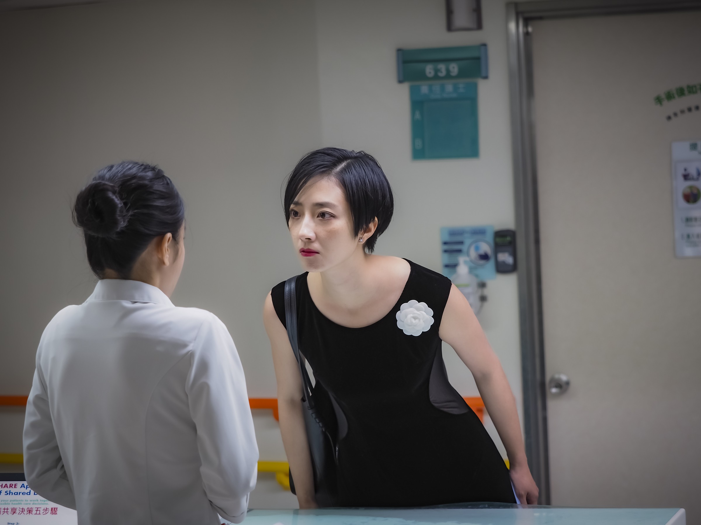 桂綸鎂在片中為找回楊祐寧被截肢的腿，不惜歇斯底里大鬧醫院。（甲上提供）