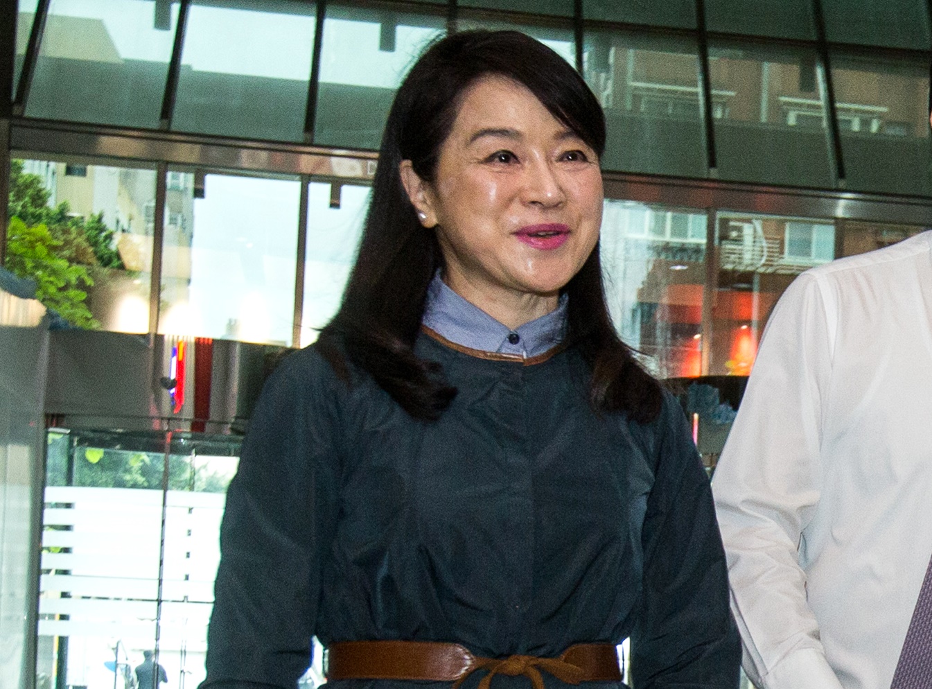 資深媒體人周玉蔻拒吃皇家牛肉麵，但一堆人排隊等吃，周玉蔻表示，那不就萊牛好棒棒。