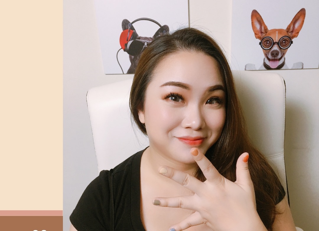 網紅嘎老師遭學員質疑以練習生教學制度為藉口斂財。（翻攝自嘎老師臉書）