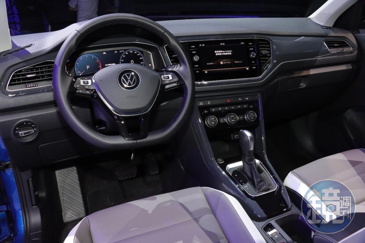 全車系標配IQ.Drive安全系統和近年來福斯汽車的內裝鋪陳。