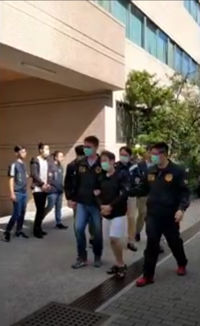 警方將王姓會長和梅姓歌手等人移送北檢偵辦。（翻攝畫面）