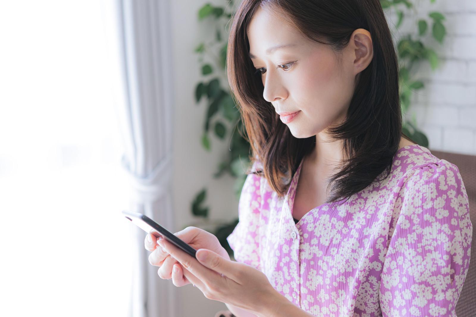iOS用戶終於也能試用聊天室分類功能。(示意圖,PAKUTASO)