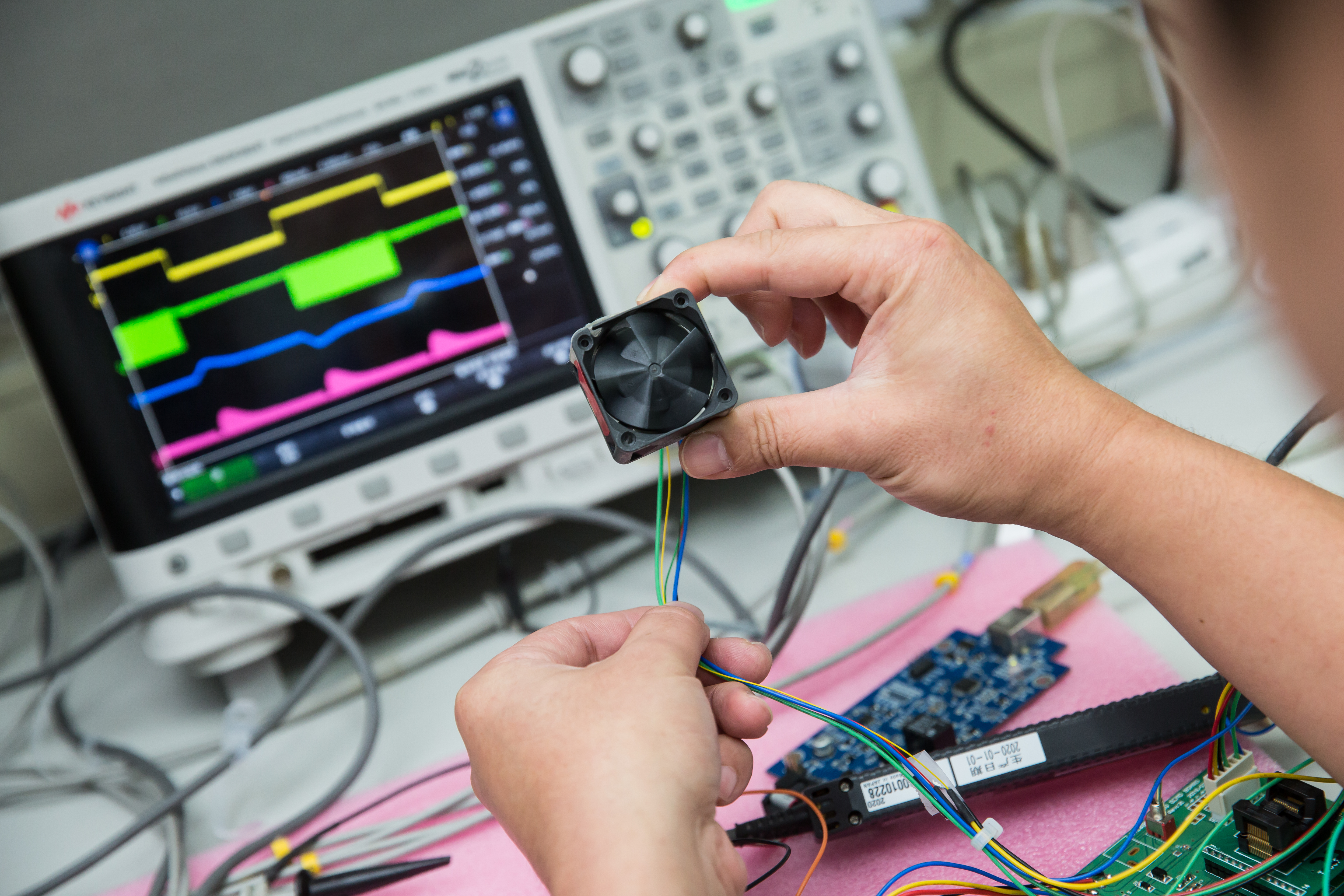 陞達的風扇多應用於24小時不斷電的伺服器，從研發到客戶測試驗證，平均週期為1年半。