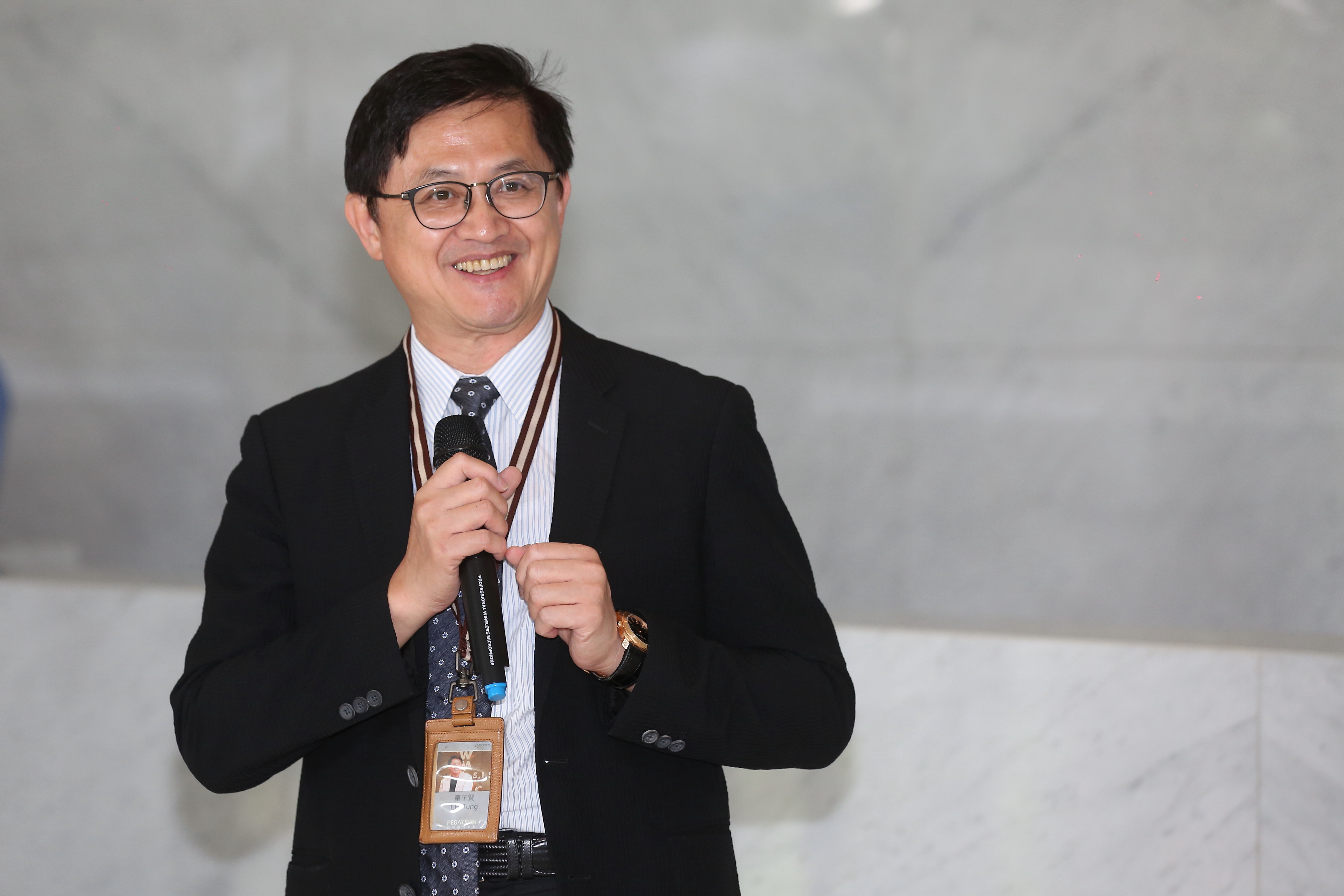 和碩董事長童子賢回應去美國設廠一事。