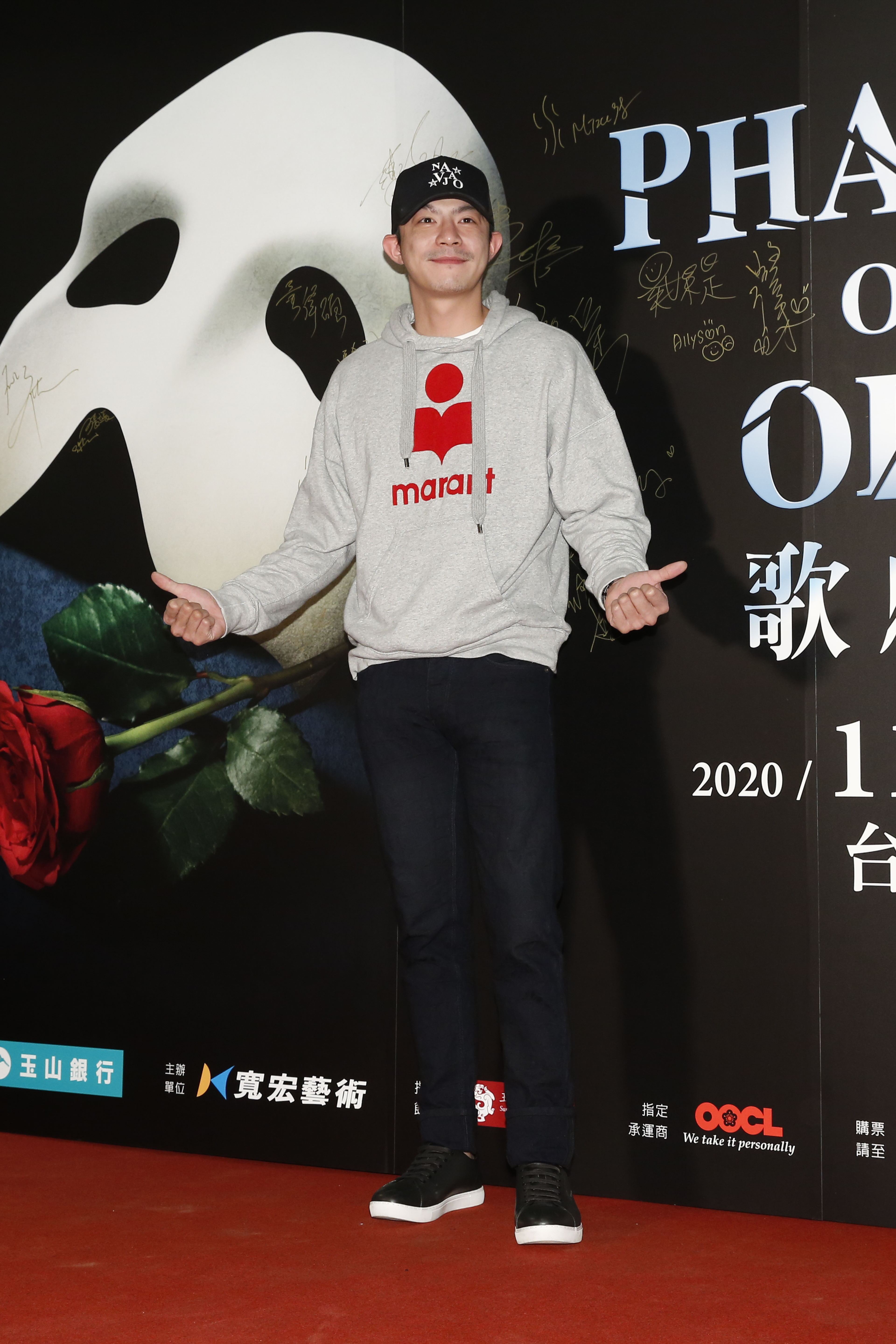 王柏傑獨自來看《歌劇魅影》。