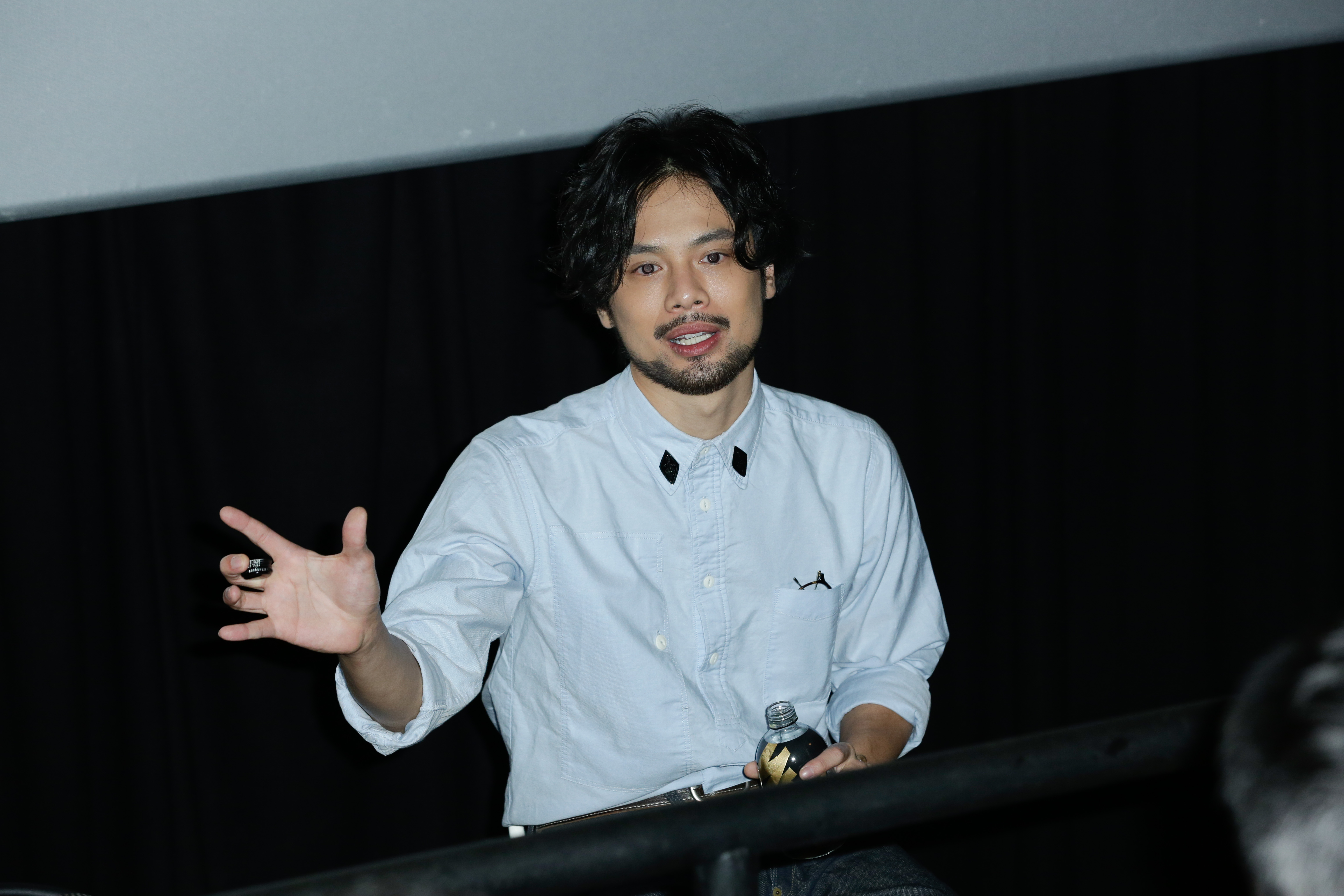 首度執導電影,陳健朗就要面對幾位比他資深太多的演員,其中也經過了一定的磨合。