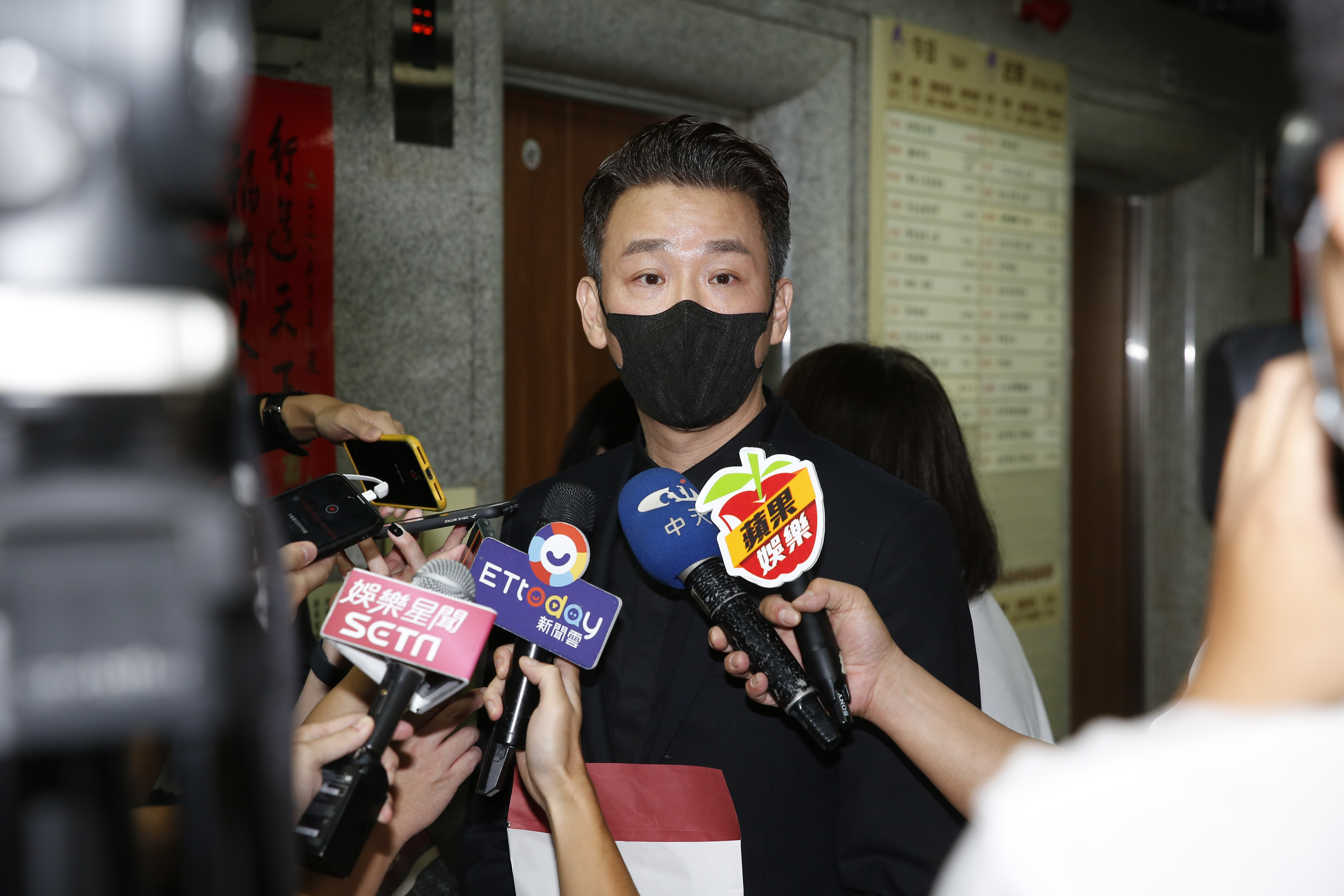 陶喆透露因為父親關係與張毅、楊惠姍相熟,一直以來得到他們不少照顧。