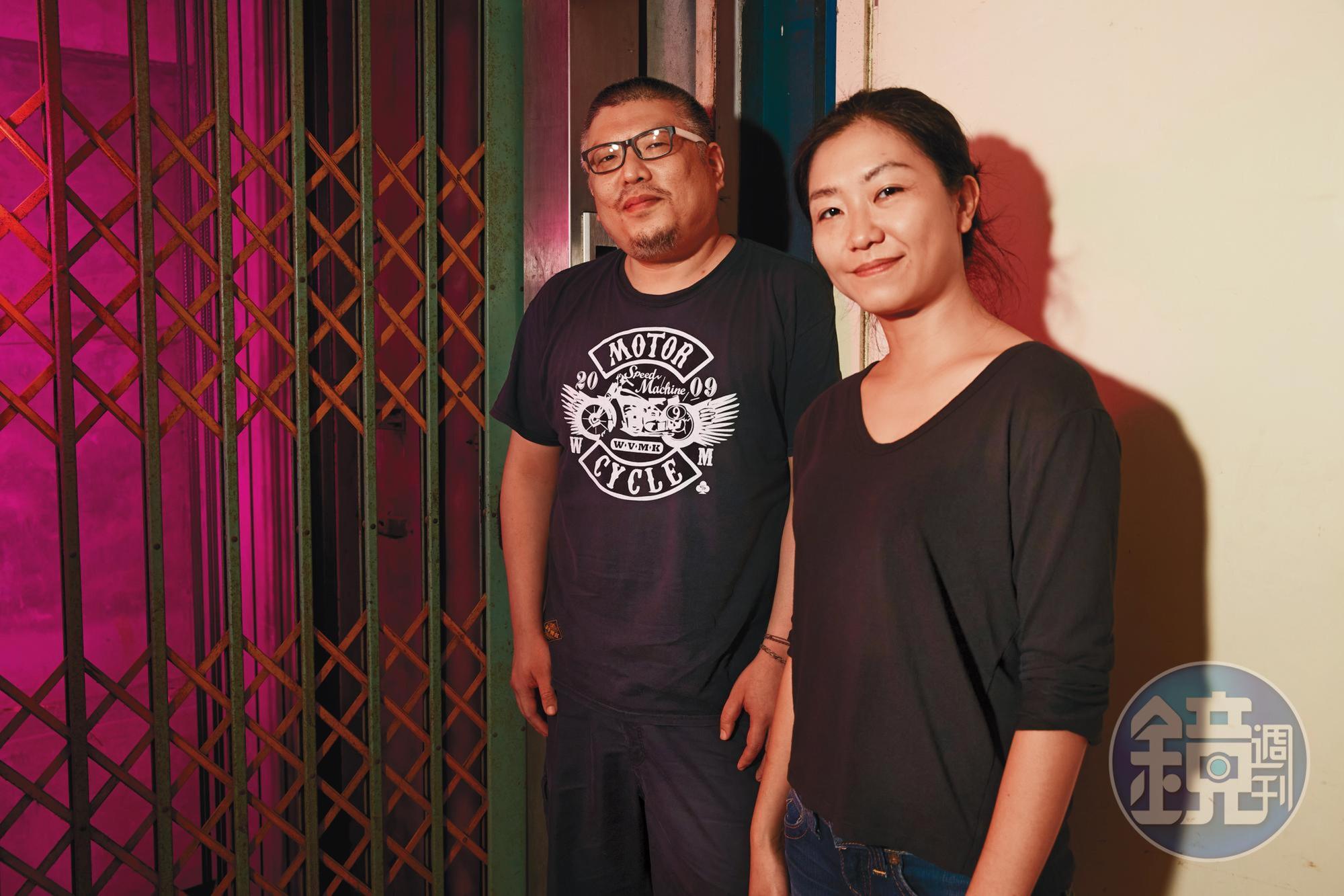 導演Raye Liu（右）在王師（左）協助下，成功以群眾集資募得《十二夜2》的製作經費。