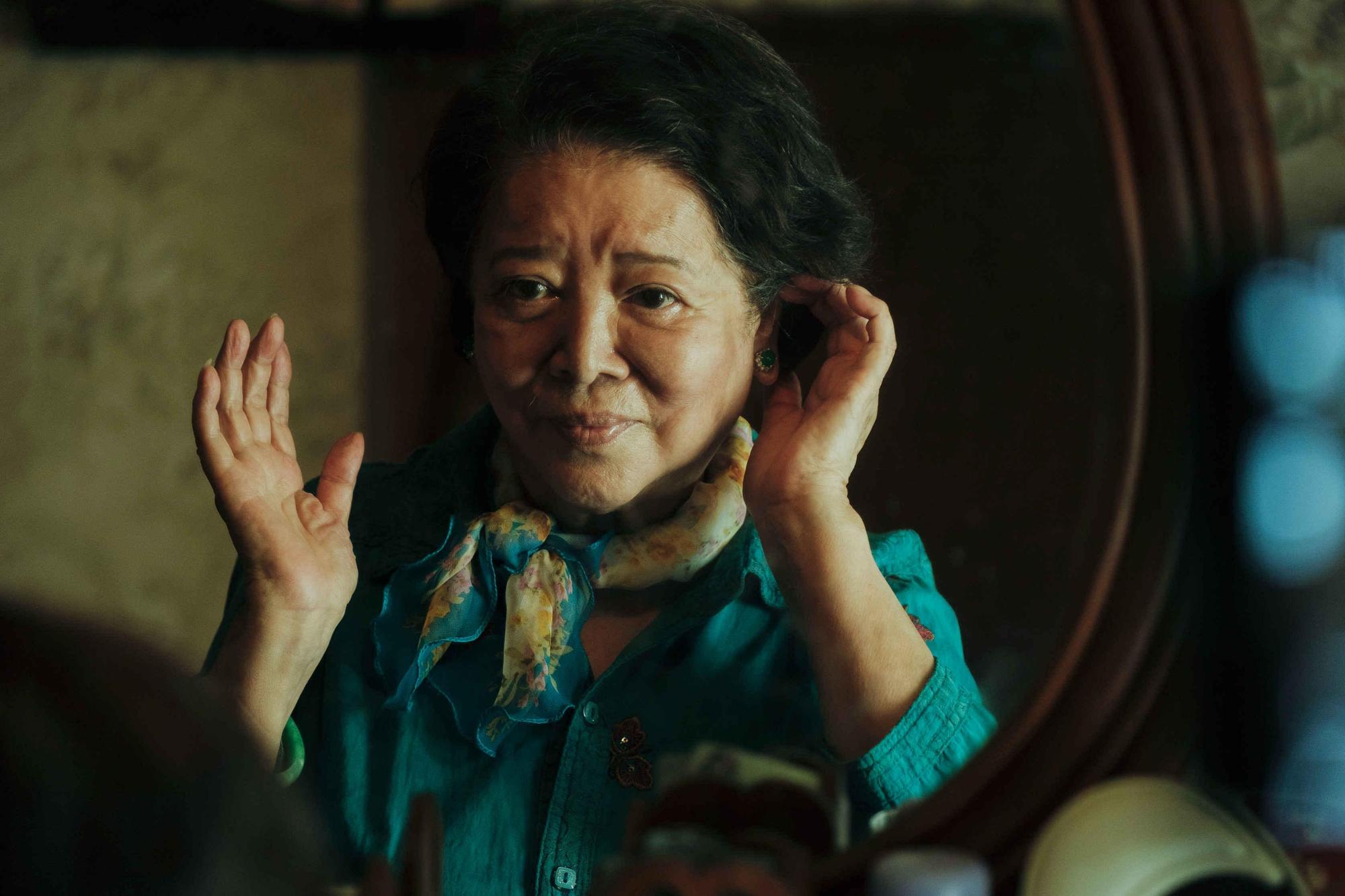 陳淑芳在《親愛的房客》扮演久病纏身的房東太太，脾氣暴躁，卻總能瞬間改變整部片的走向。（金馬獎執委會提供）