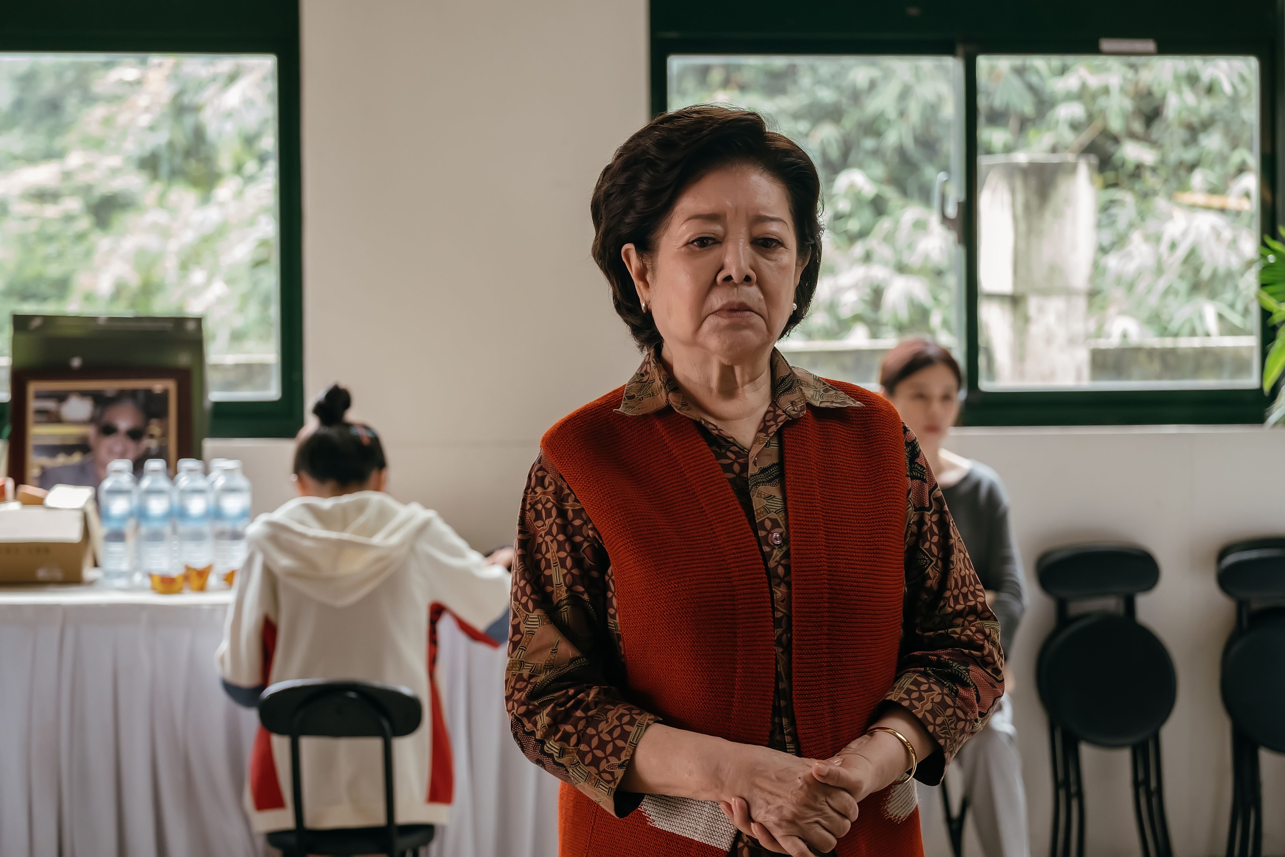《孤味》裡對於無緣的丈夫始終放不下，陳淑芳演活這位執著於感情，也有著怨懟的阿嬤，她的演出更是逼哭無數觀眾。（威視提供）