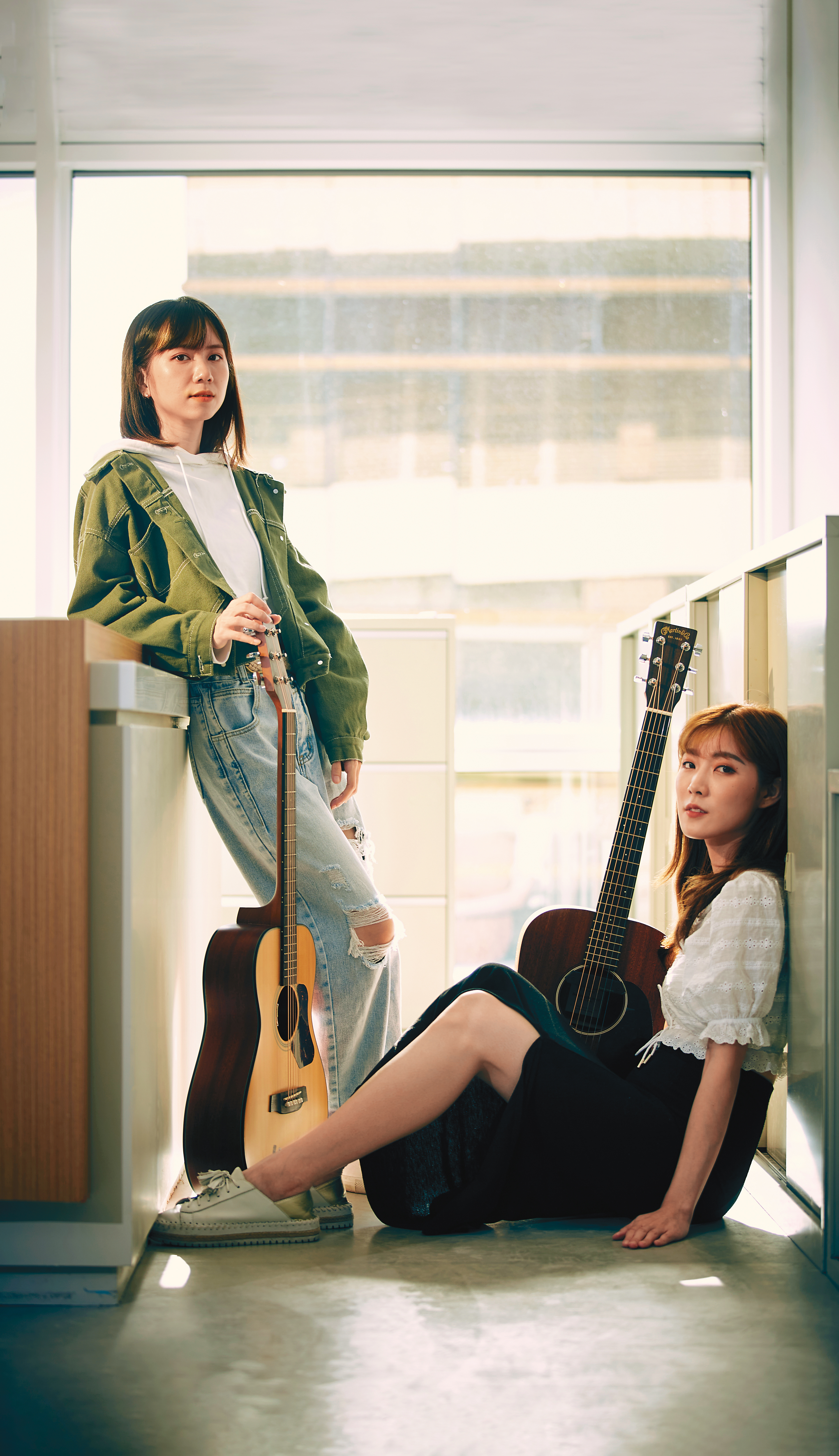 蔡蔡(左)及品謙(右)合體,誕生了首支女子團體直播主。