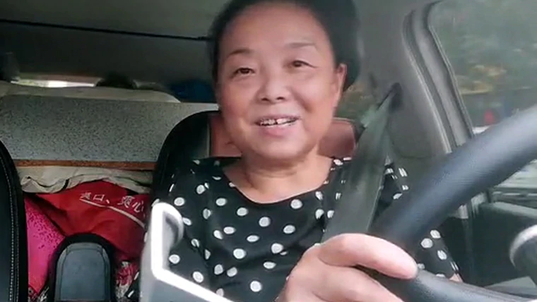 56歲的蘇敏一生為別人活，悶到中度憂鬱，深嘆再不改變「我就要掛掉」。（翻攝自快手APP）