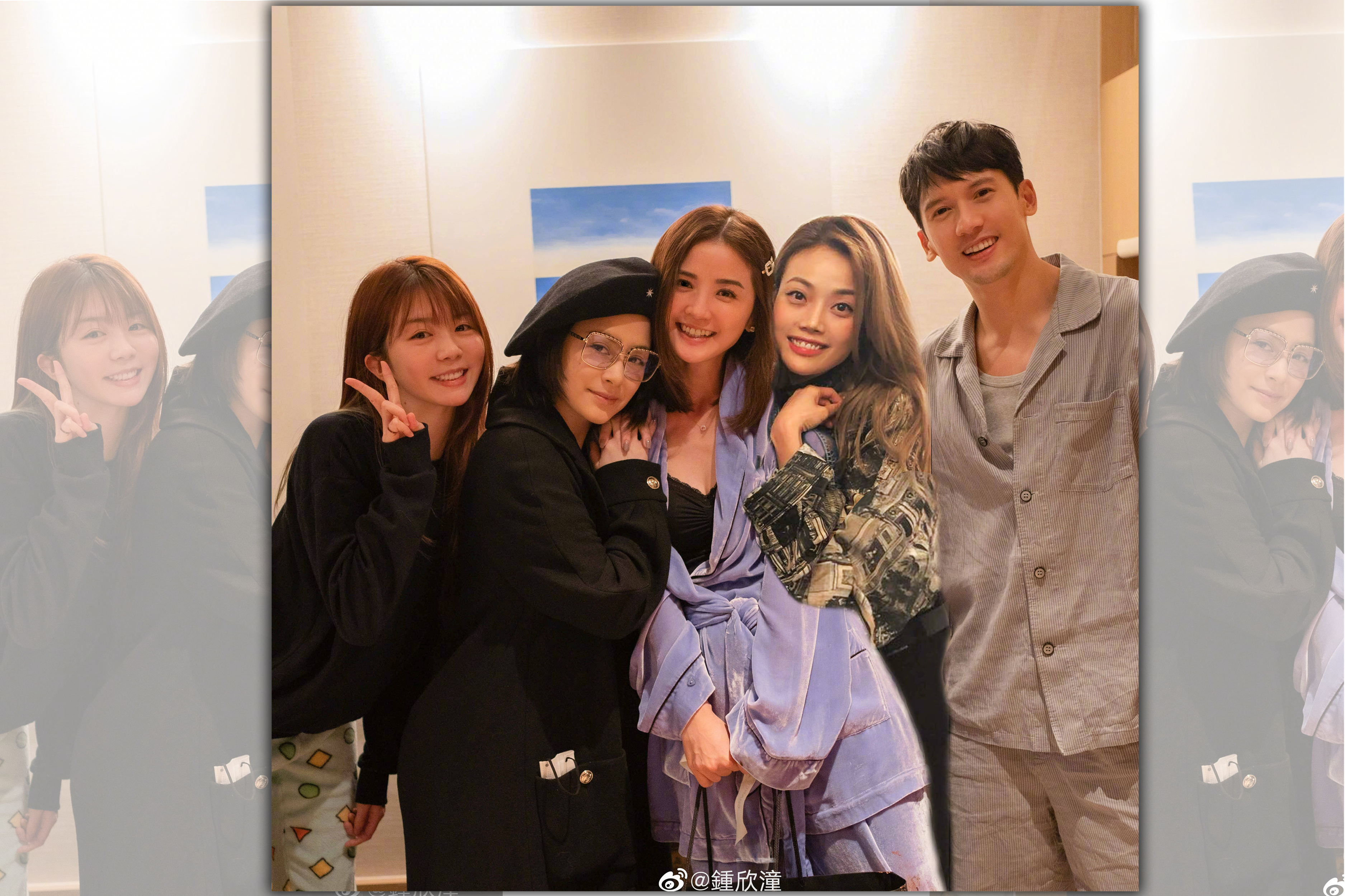 阿Sa的生日照片中，其中一張是圈中好友大合照，包括男星關智斌及容祖兒也出現在照片中，不過，容祖兒是後製加工P上去的。（翻攝鍾欣潼微博）