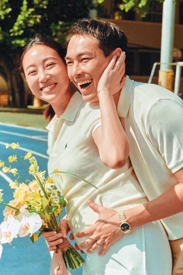 今年9月楊祐寧與Melinda正式登記結婚,從結婚甜照不難看出小倆口有多開心。(翻攝自楊祐寧臉書)