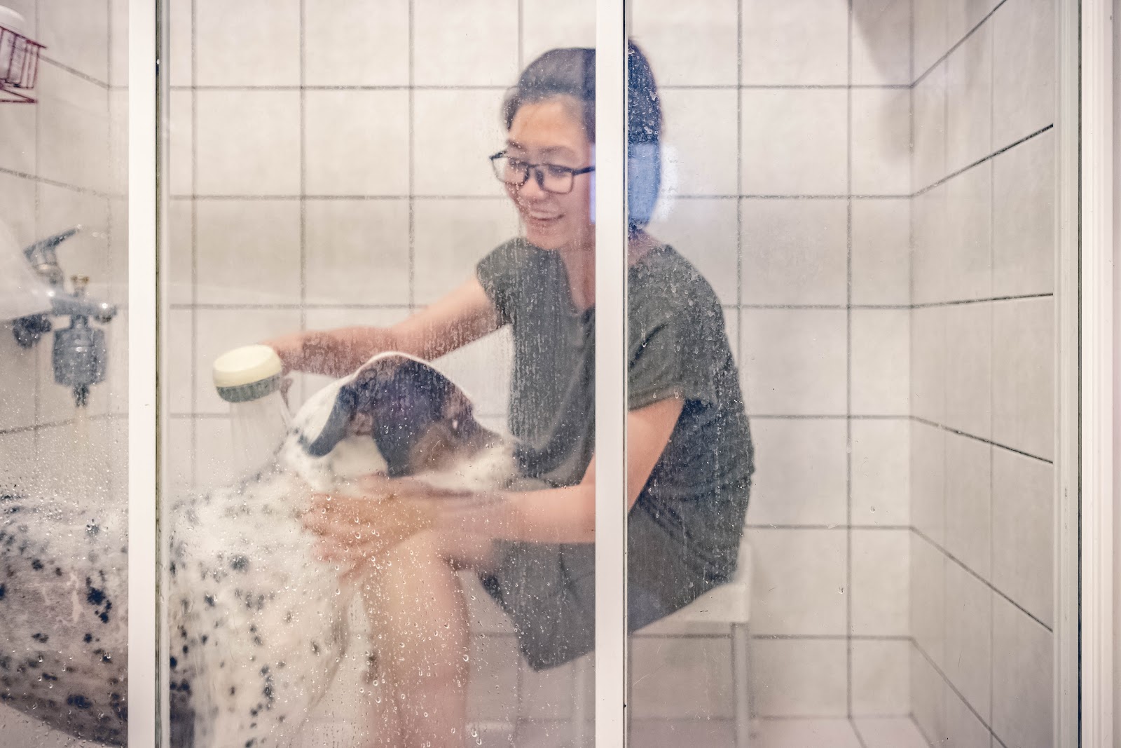 導演Raye再推出《第十二夜2：回到第零天》，深入問題源頭，也提供下一代正確的動物保護觀念。（Raye提供，藍漢光攝影）