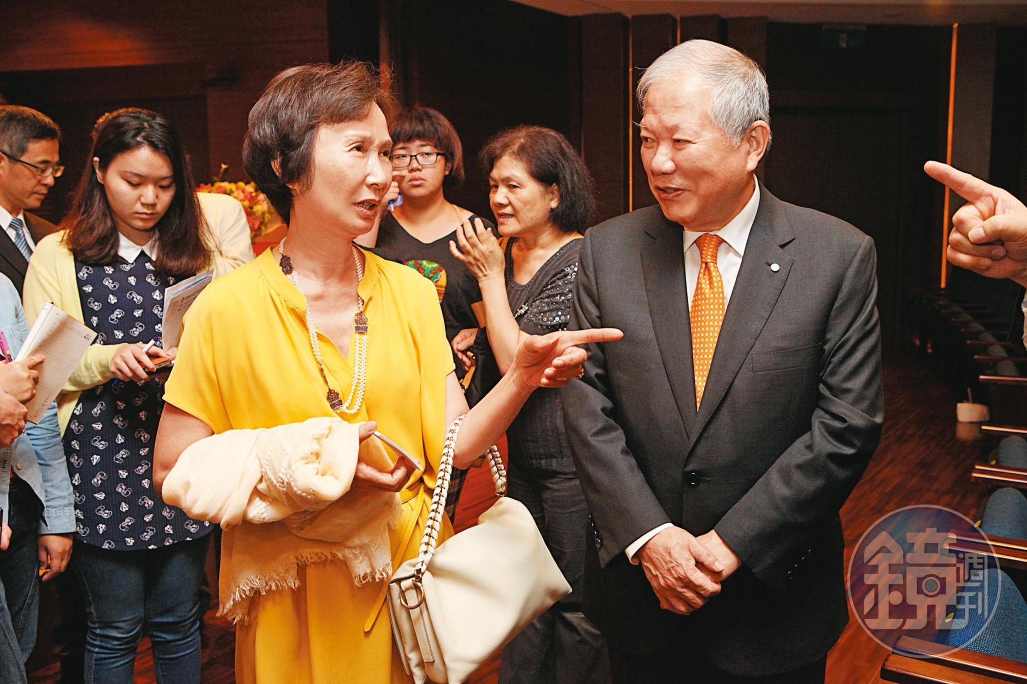何壽川和張杏如夫妻鶼鰈情深,張杏如最擔心何壽川的身體能否負荷進看守所羈押的日子。