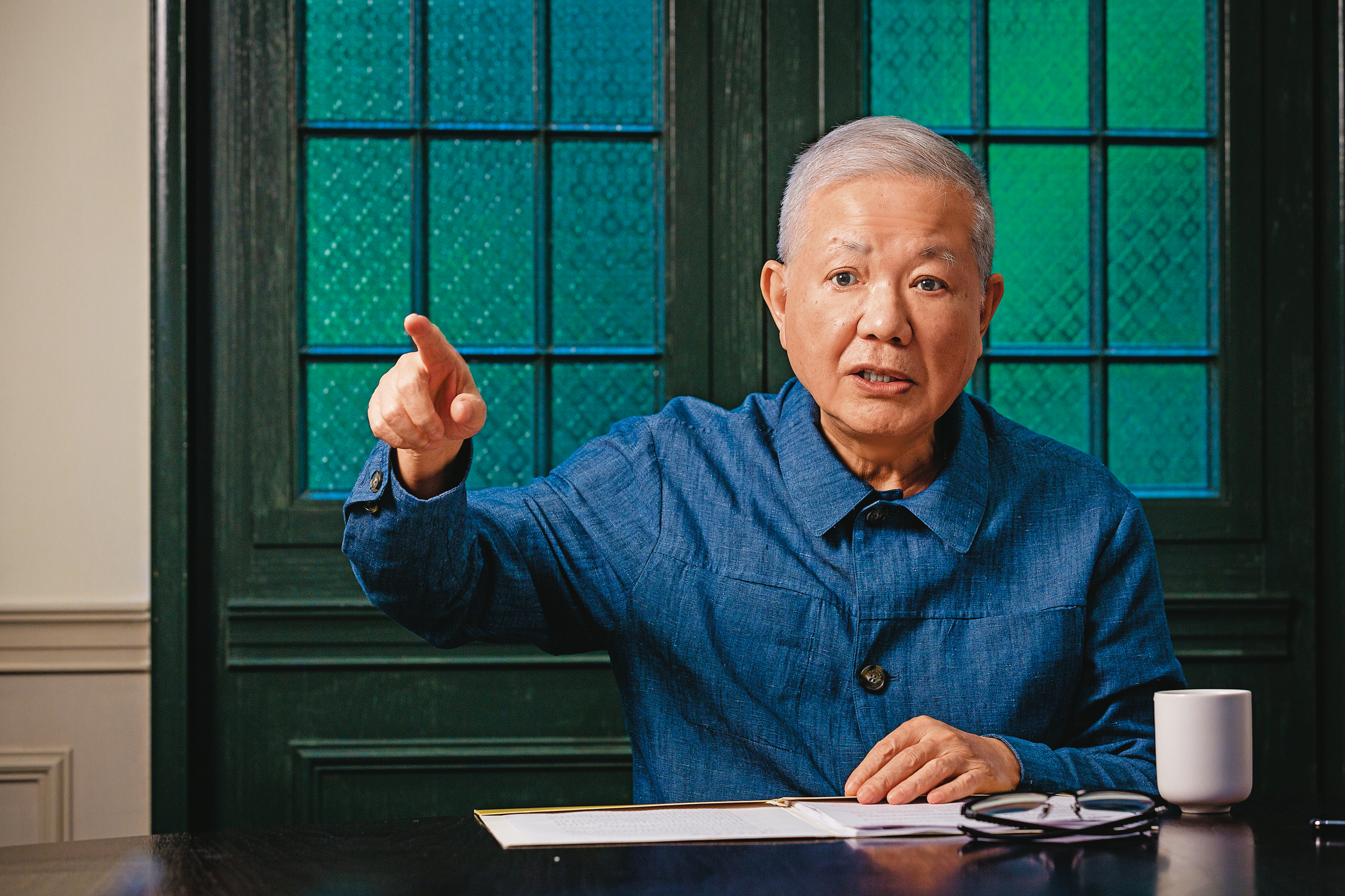 何壽川打算將經營權和所有權分開，讓公司走專業治理才能長久。