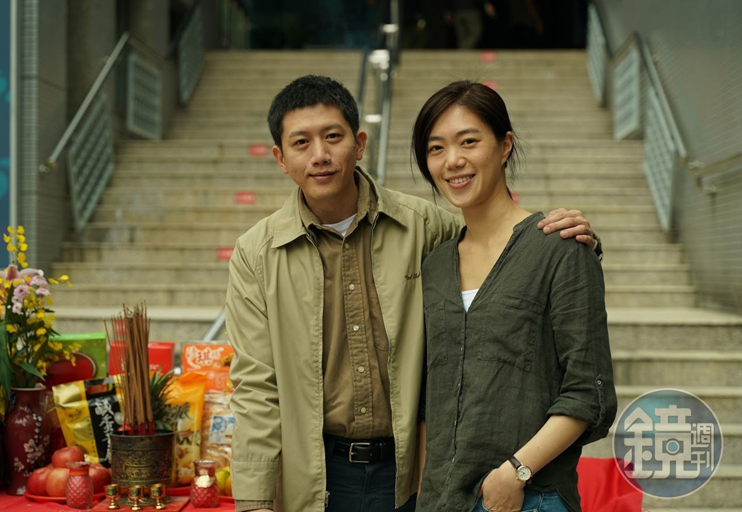 莫子儀（左）將與鄧子雲（右）演出一段靈魂學習如何前進的愛情故事。（華映提供）