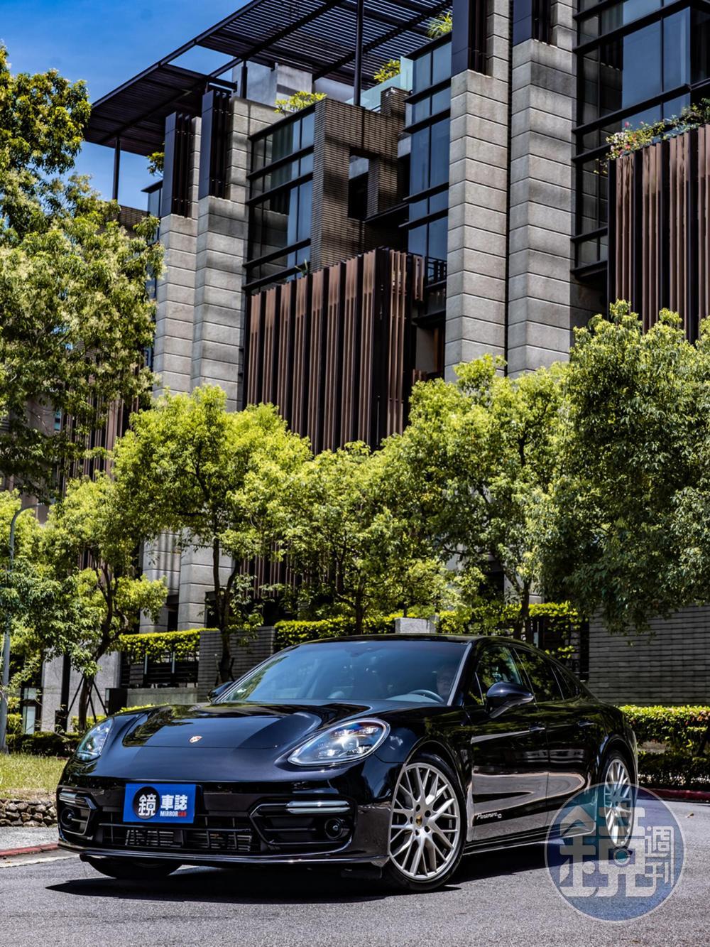 PORSCHE Panamera 10 Years Edition