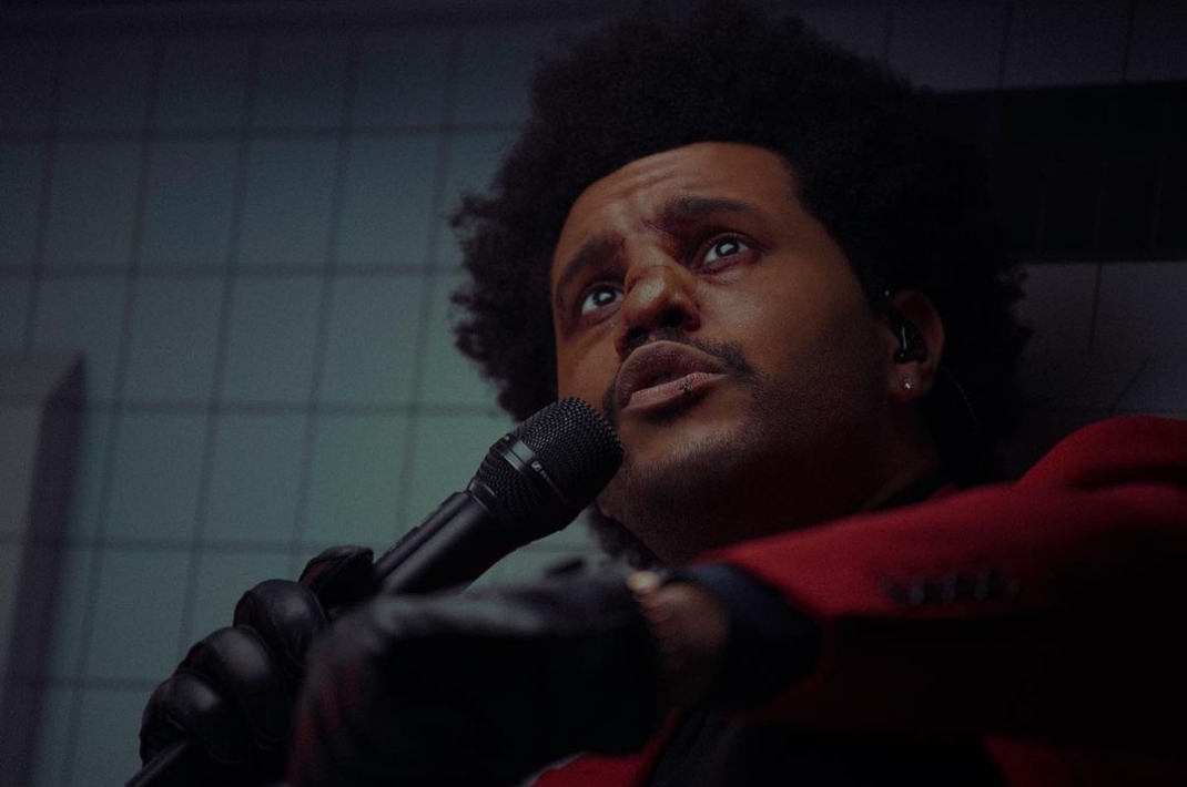 歌手威肯被視為是本屆葛萊美獎大熱門，最後入圍名單公布卻顆粒未收，讓許多人為他叫屈。（翻攝自theweeknd instagram）