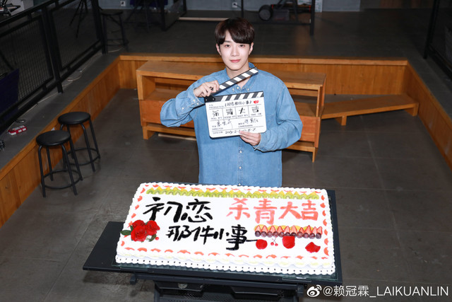 賴冠霖轉至中國發展，不只擔任《初戀那件小事》男主角，今年更「代表台灣」慶祝中華人民共和國成立71週年。（翻攝自賴冠霖微博）