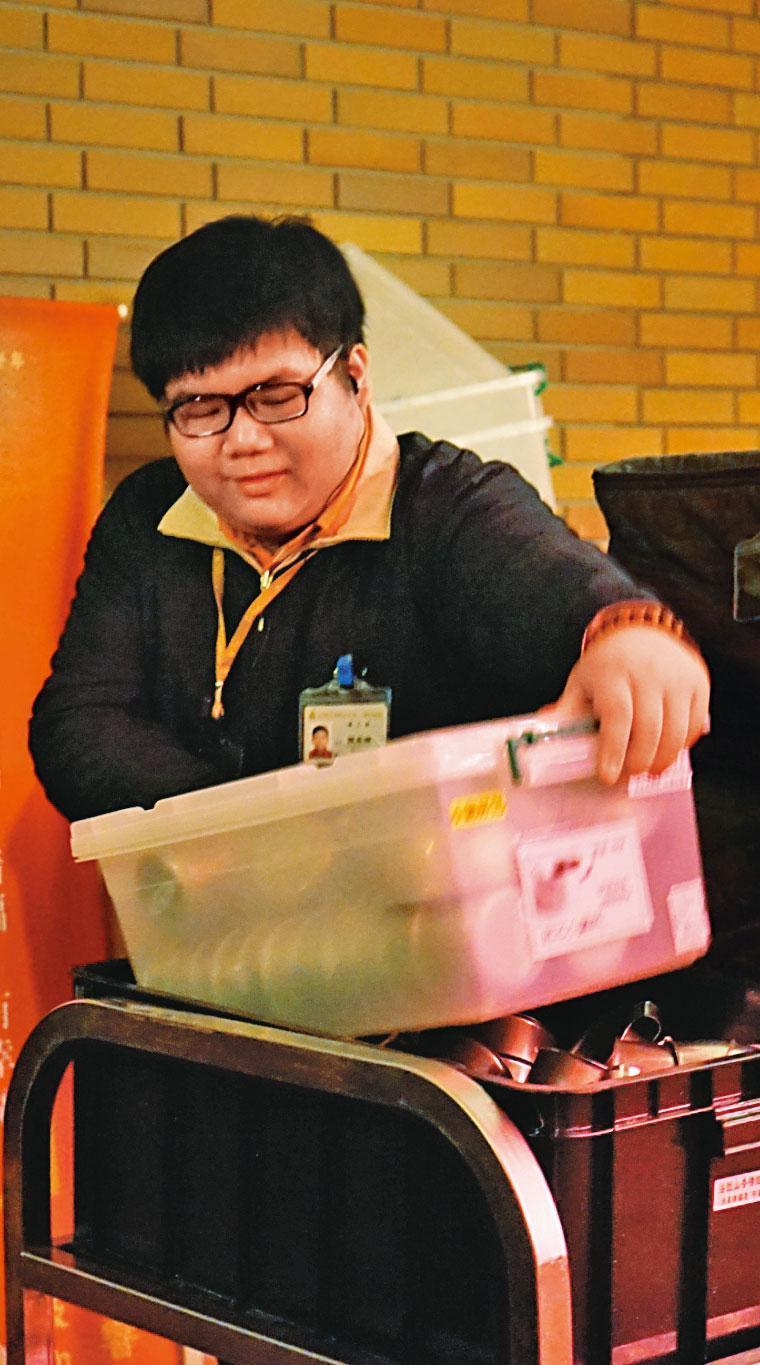陳嘉緯從學生時期便熱心參與公共事務,各種場合都能看到他的身影。(家屬提供)