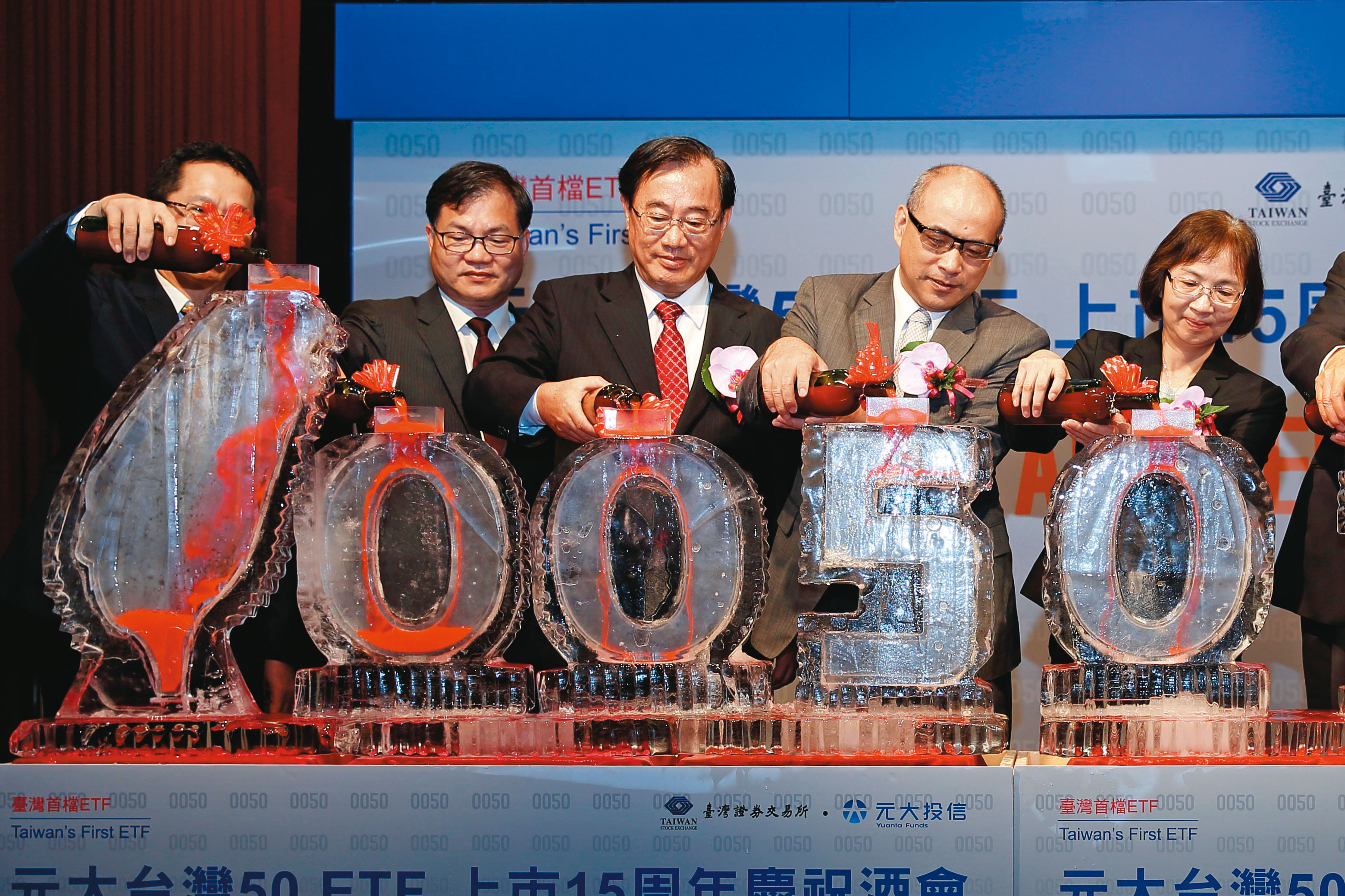 專家建議，退休投資組合可以納入0050、0056ETF做搭配。