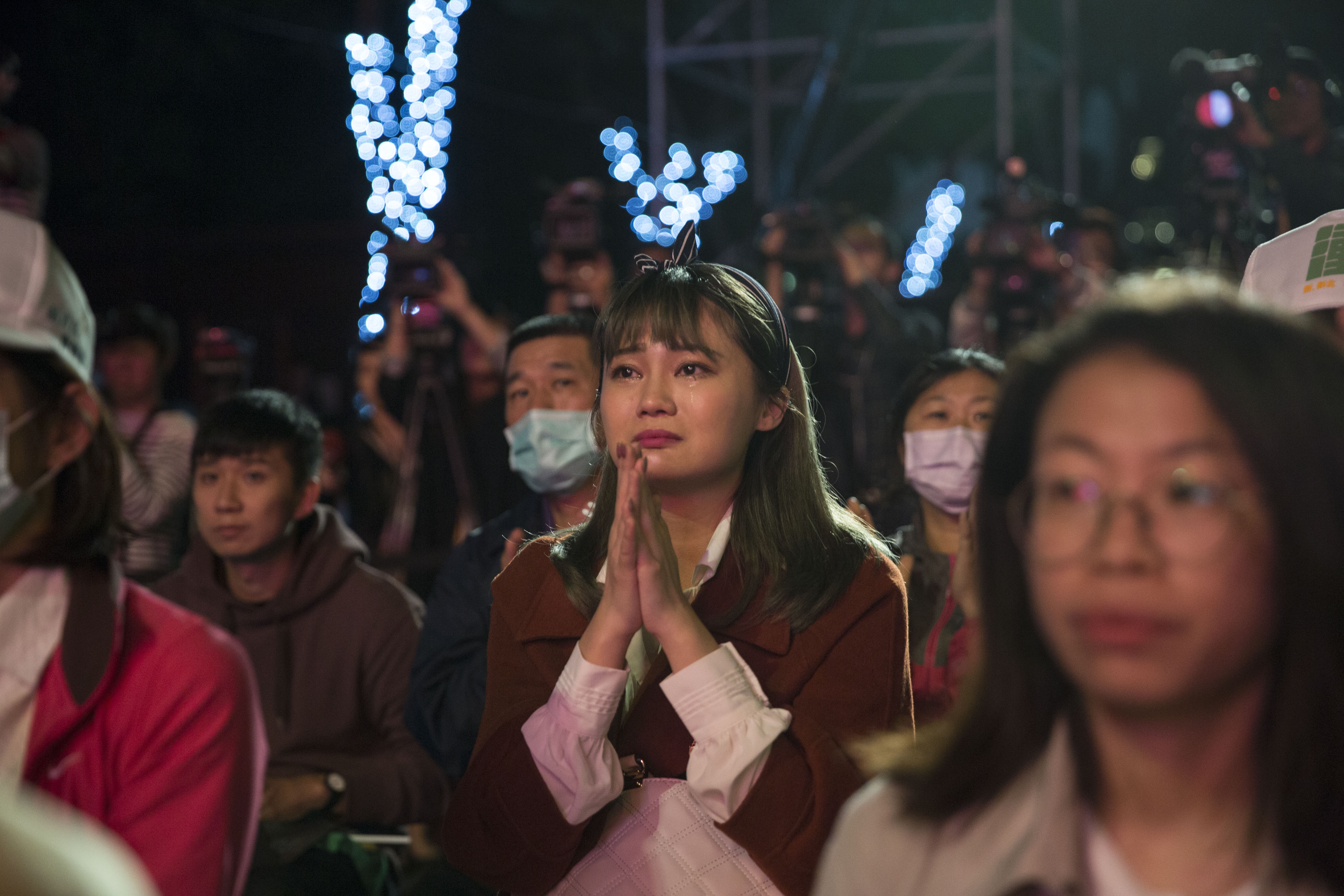 2018年地方選舉的挫敗，讓不少綠營支持者自發在網路上設立粉絲頁，協助公部門進行政策宣傳。