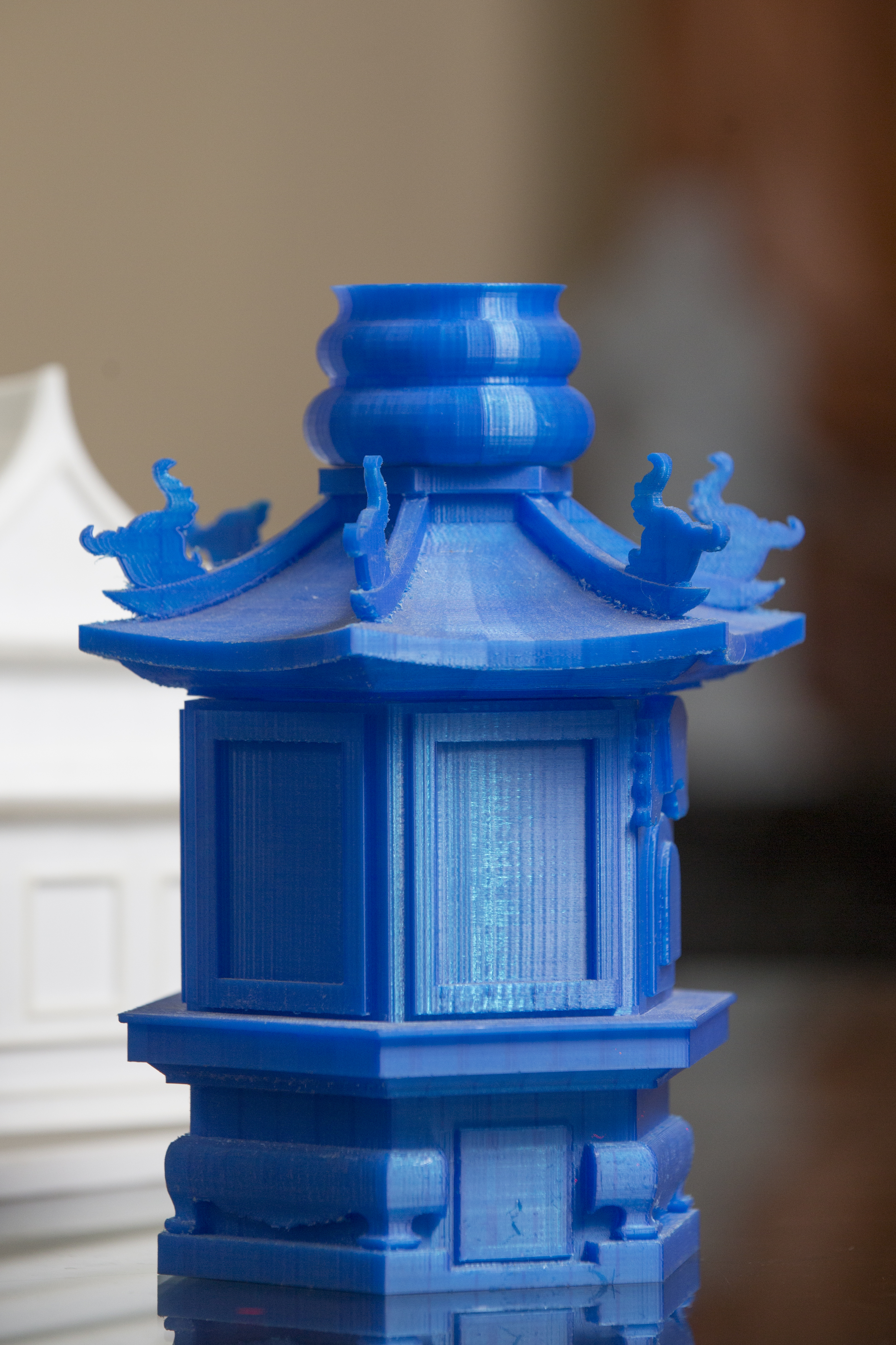 林建誌說，這座藍色小型金爐，是他使用3D列印製作的第一個產品。