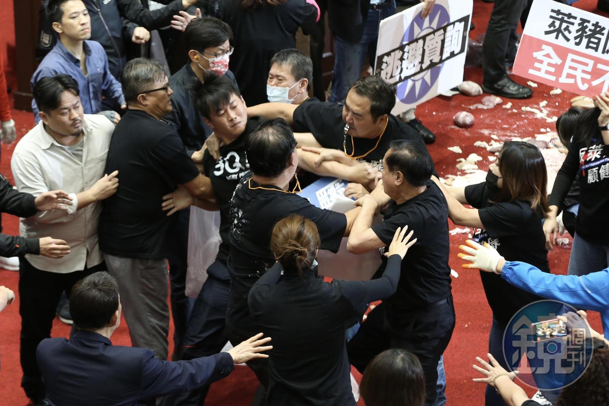 基進黨立委陳柏惟與國民黨立委發生衝突。