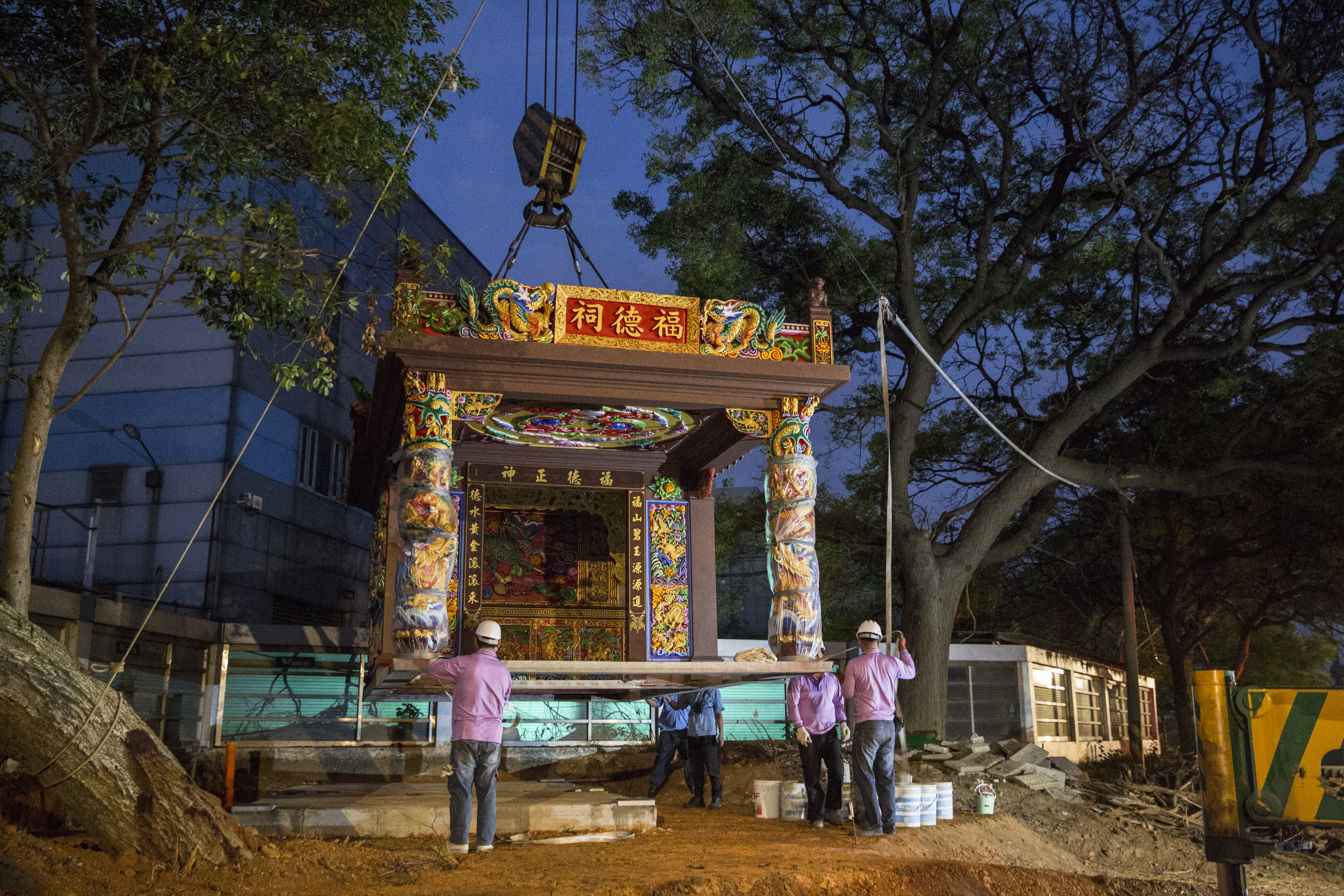 林伶儒說，土地公被視為是與人民最貼近的神明，又能保佑地方，廠內最多的訂單都跟土地公有關。