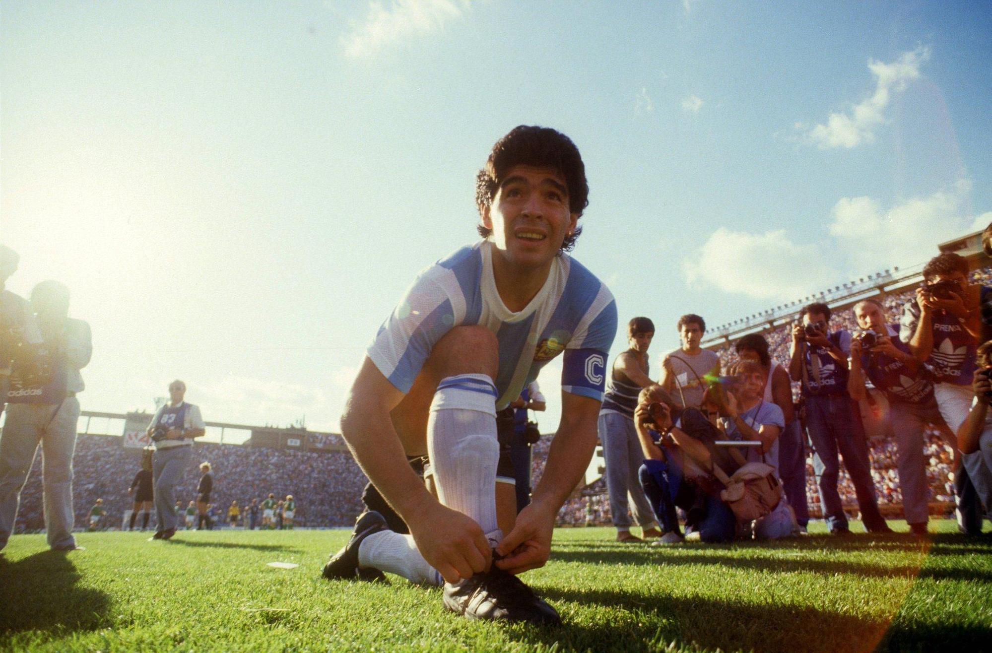 阿根廷傳奇球星馬拉度納因心臟病發過世,享壽60歲。(翻攝自FIFA World Cup臉書)