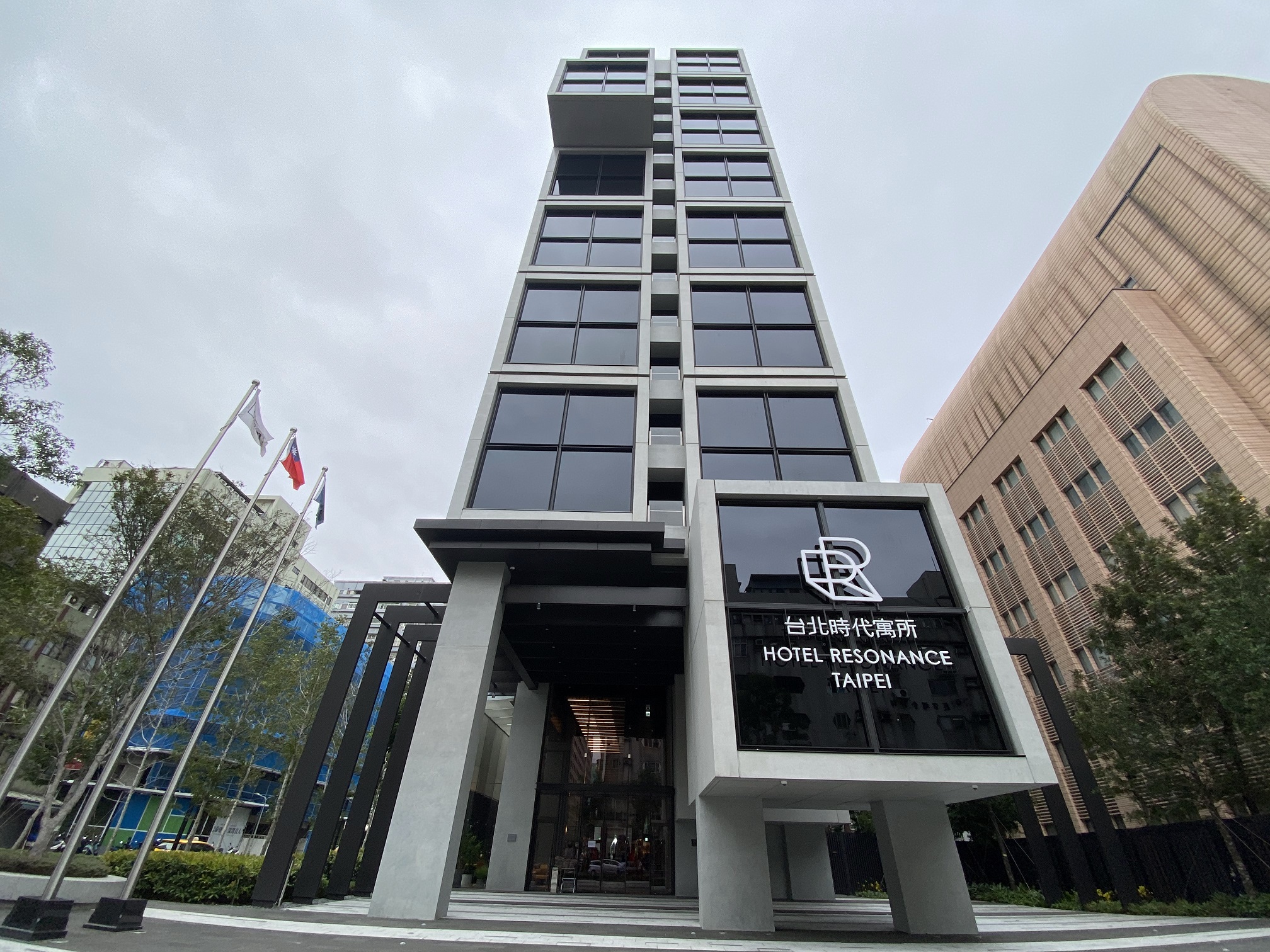 預計在12月2日正式開幕的台北時代寓所外觀。