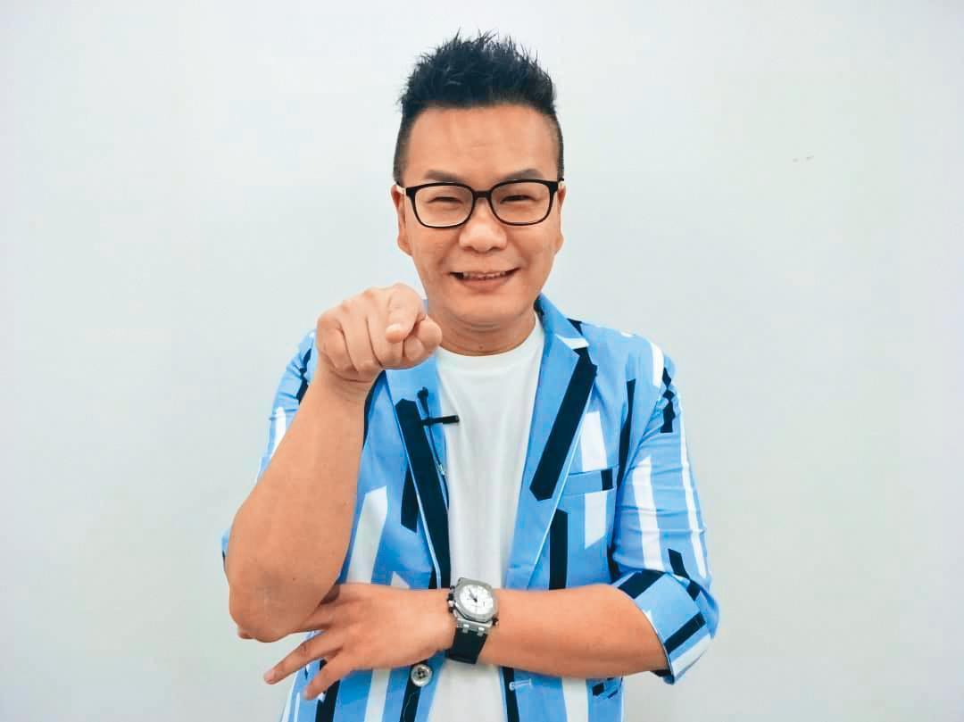 沈玉琳曾因酒後在租屋處客廳亂小便，被房東掃地出門。（翻攝自沈玉琳粉專）