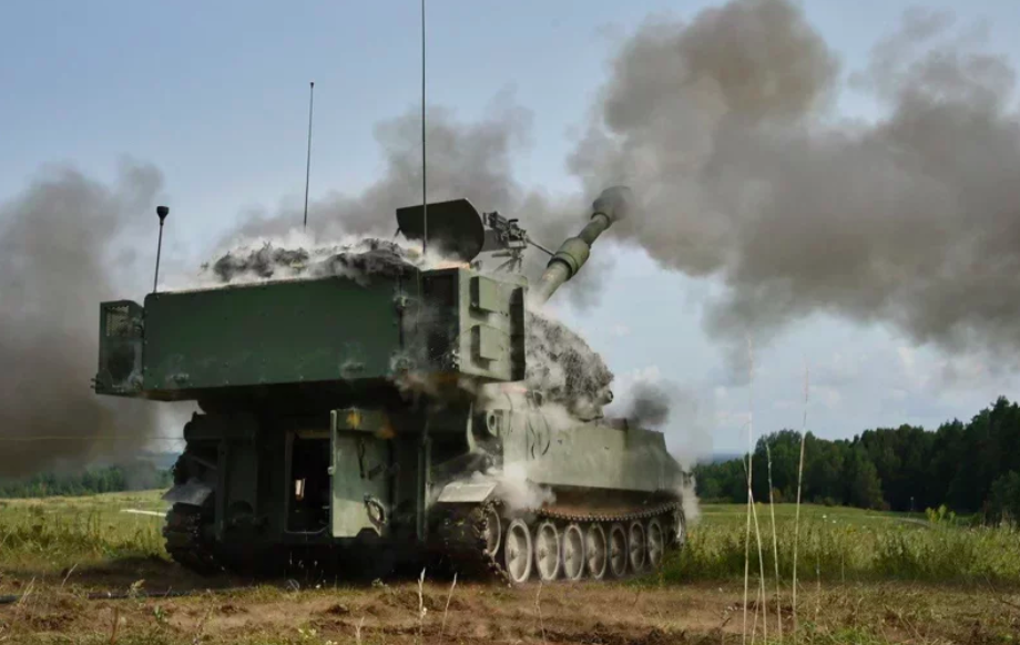 陸軍以「銳霆專案」為名,新增向美爭取採購M-109A6帕拉丁(Paladin)155公釐自走砲,明年有機會通過。(翻攝自美國陸軍官網)