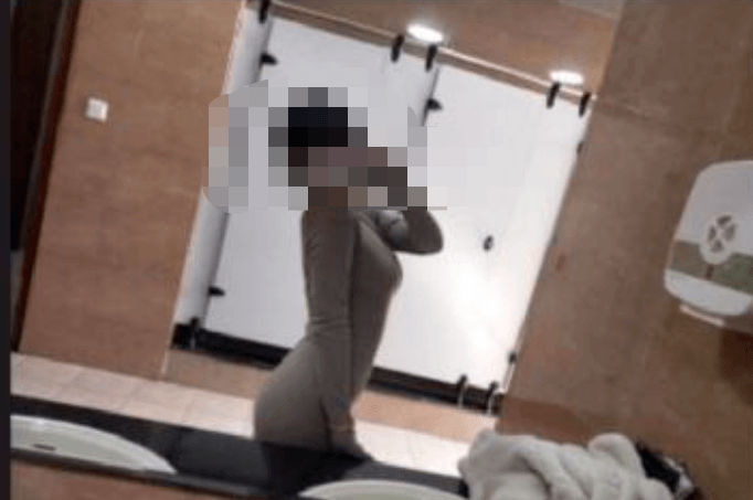 夏姓女大生常在微博上公開自己的性感照。（翻攝自微博）