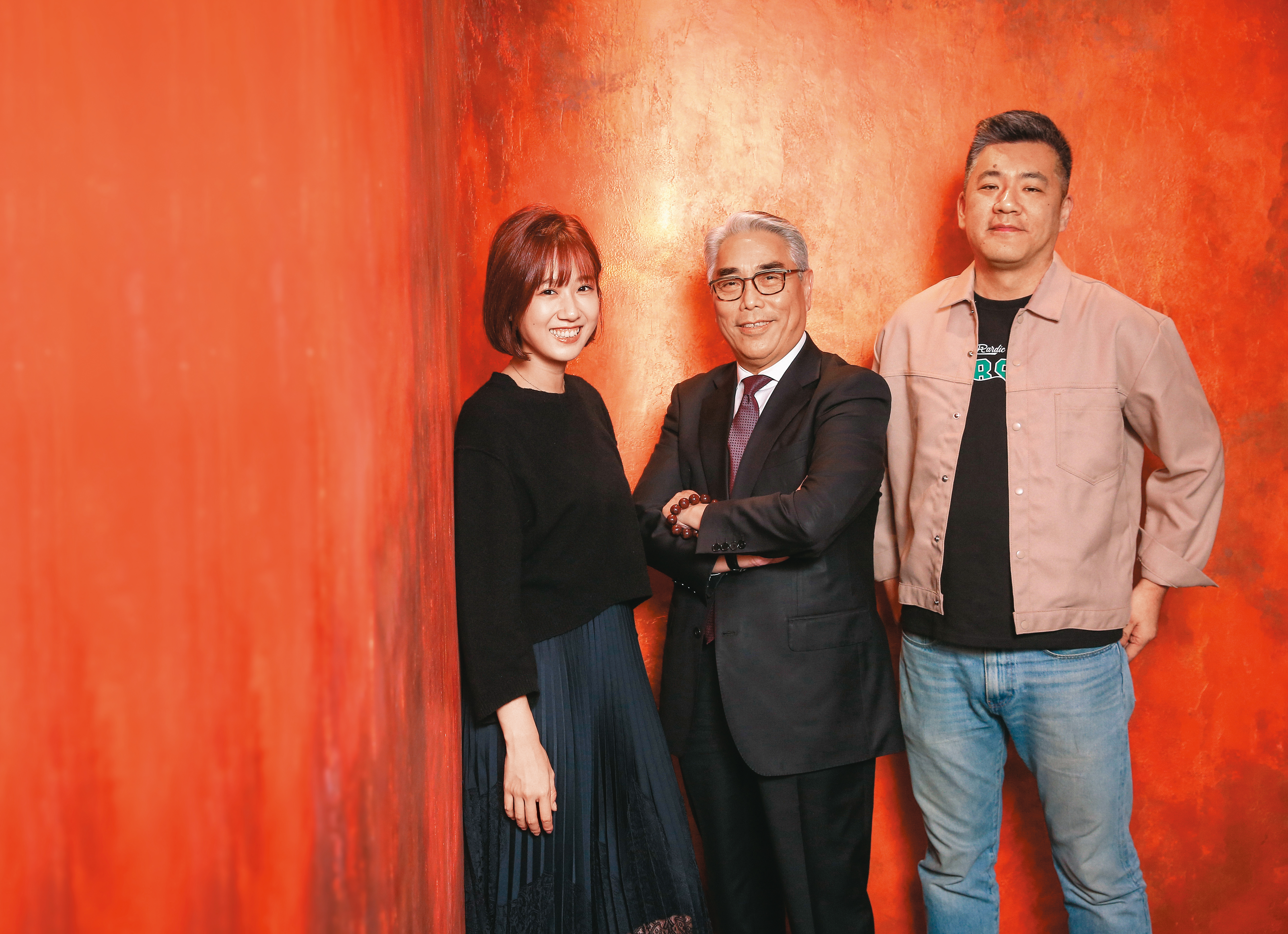 演員方志友（左起）、百聿數碼副董楊盛昱與導演郝心翔，皆在TVBS與百聿數碼合製《粉紅色時光》過程中收穫滿滿。