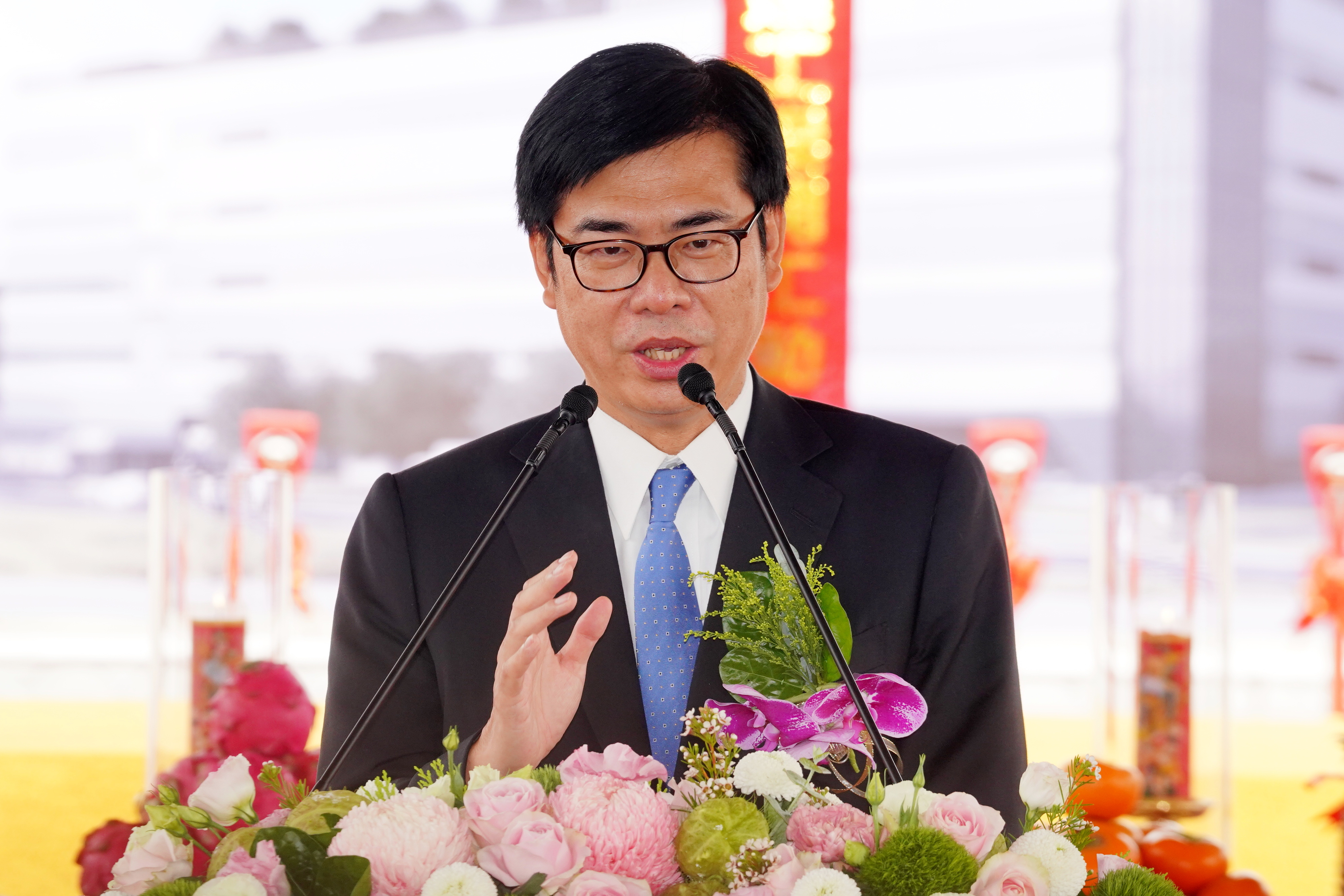 高雄市經發局在六合夜市舉辦「辦桌免費吃」活動引發民怨，高雄市長陳其邁今天坦言，他也很不滿意，要求經發局要檢討懲處。（本刊資料照）