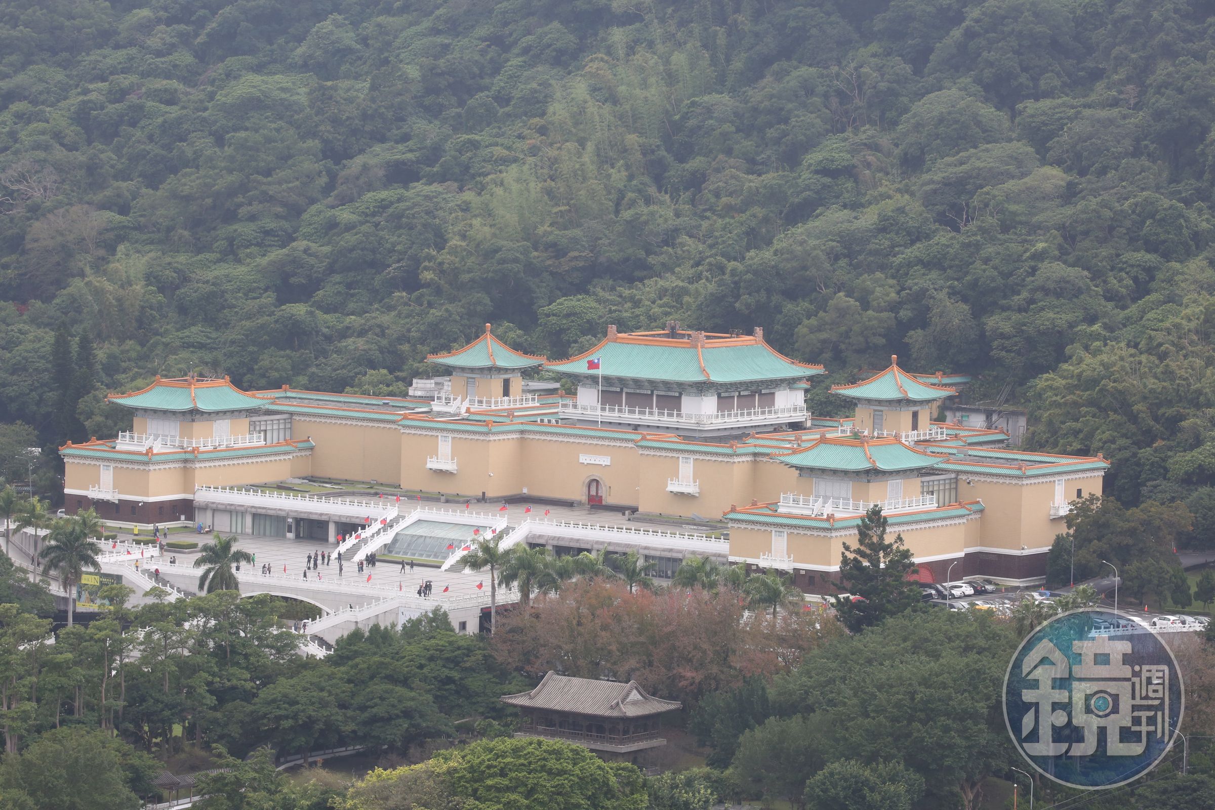 外傳行政院積極推動組織改造，擬將故宮改屬文化部，成為底下的三級機關。
