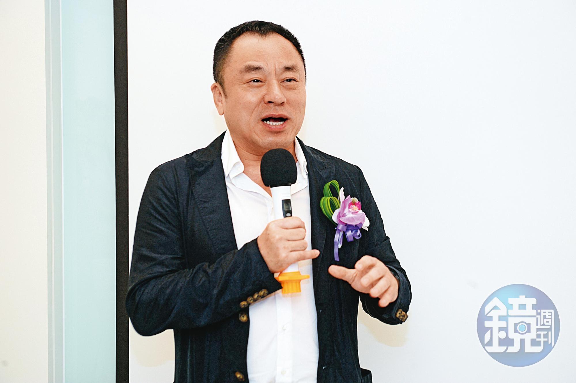 已婚的李世聰在2年前被媒體直擊與時任寒舍集團董事長賴英里同遊日本，引起各界議論。（資料照片）