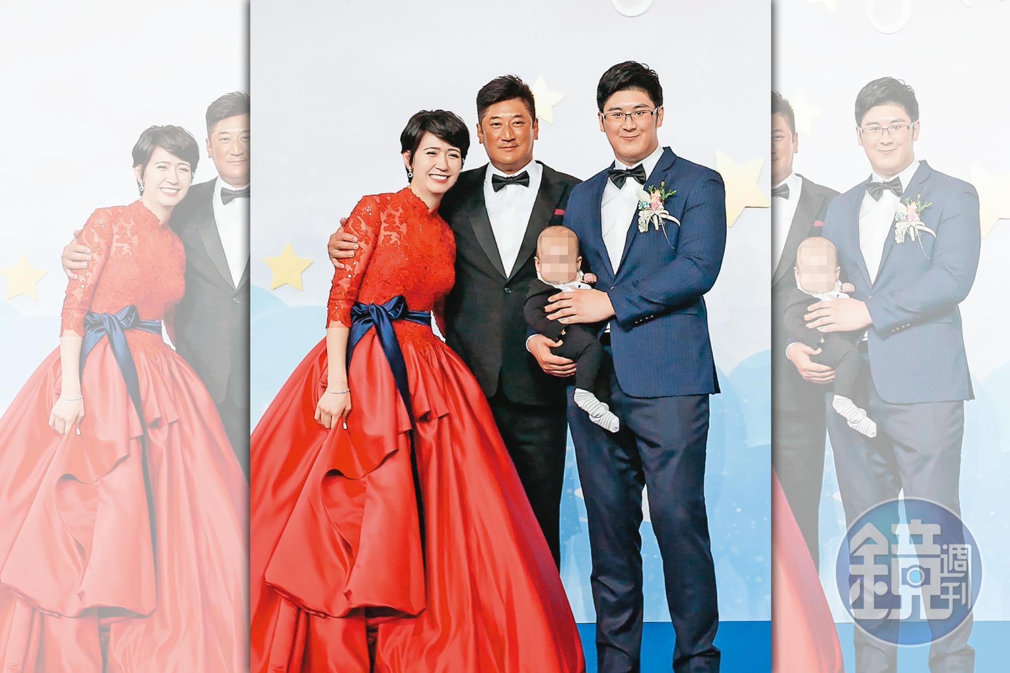 辜仲諒長子辜昱銓今年25歲,和太太木村香莉今年才替辜家添新成員。(讀者提供)