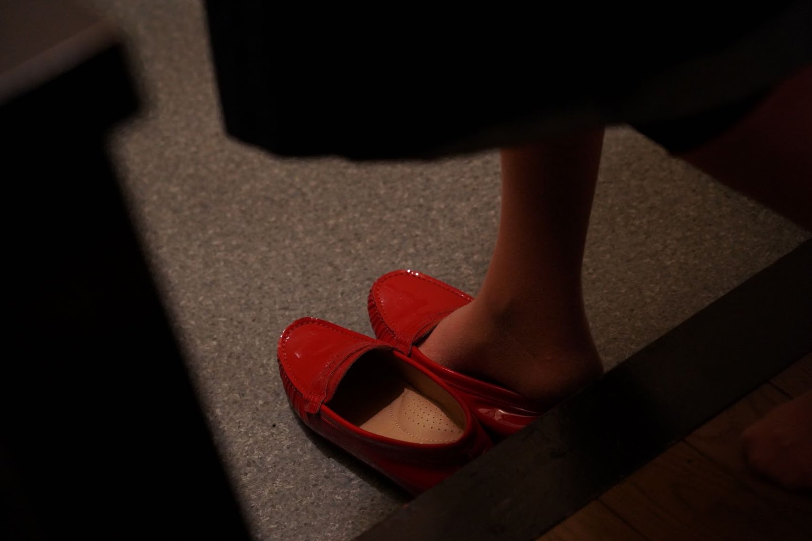 《用甜酒漱口》裡，導演大九明子的鏡頭常對準女主角穿鞋的樣子，因此有不少特寫鏡頭。（天馬行空提供）