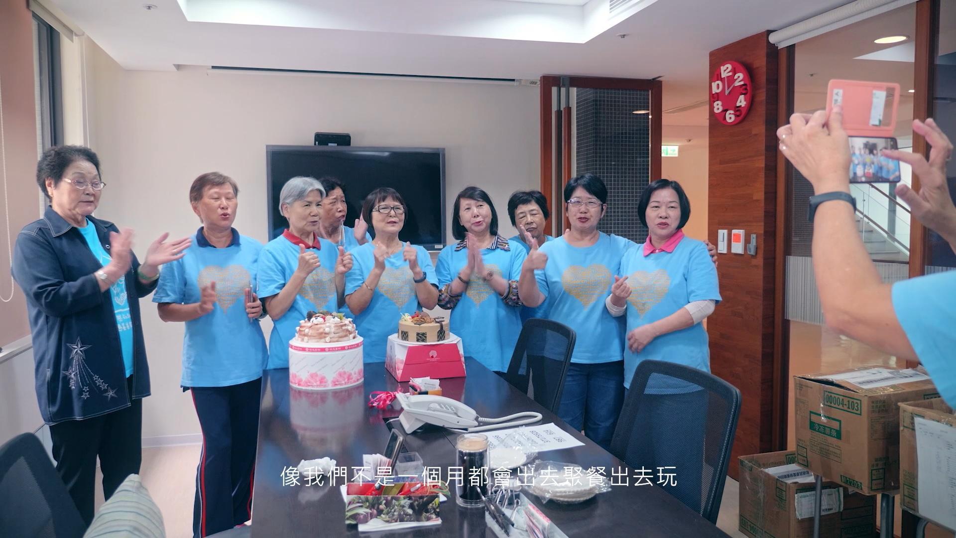 發票組的志工們每個月都會一起聚餐,偶爾也會一同出遊。