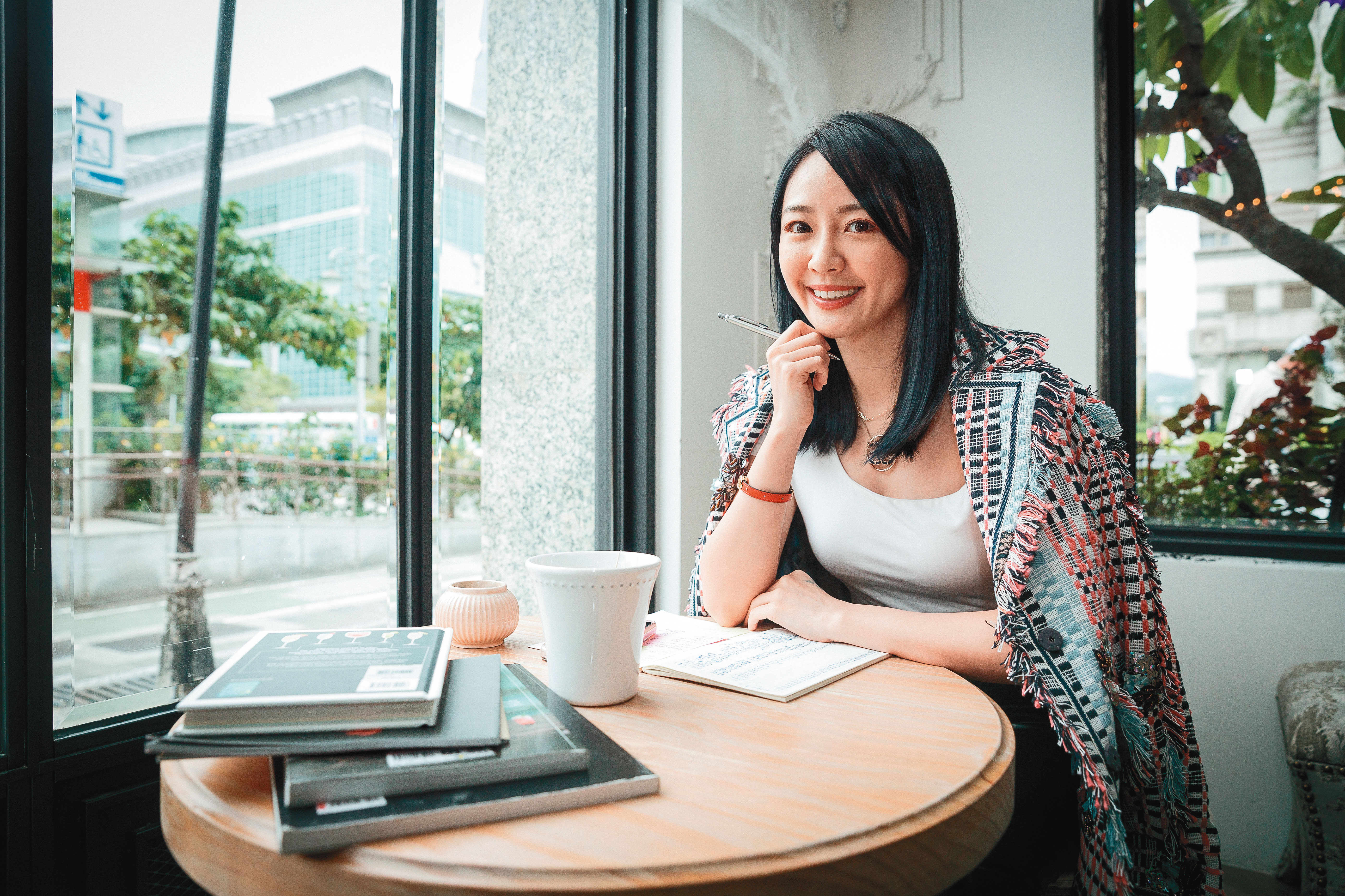 賴薇如對理財很有想法,開源節流雙管齊下,30歲成功買進人生第一間房。