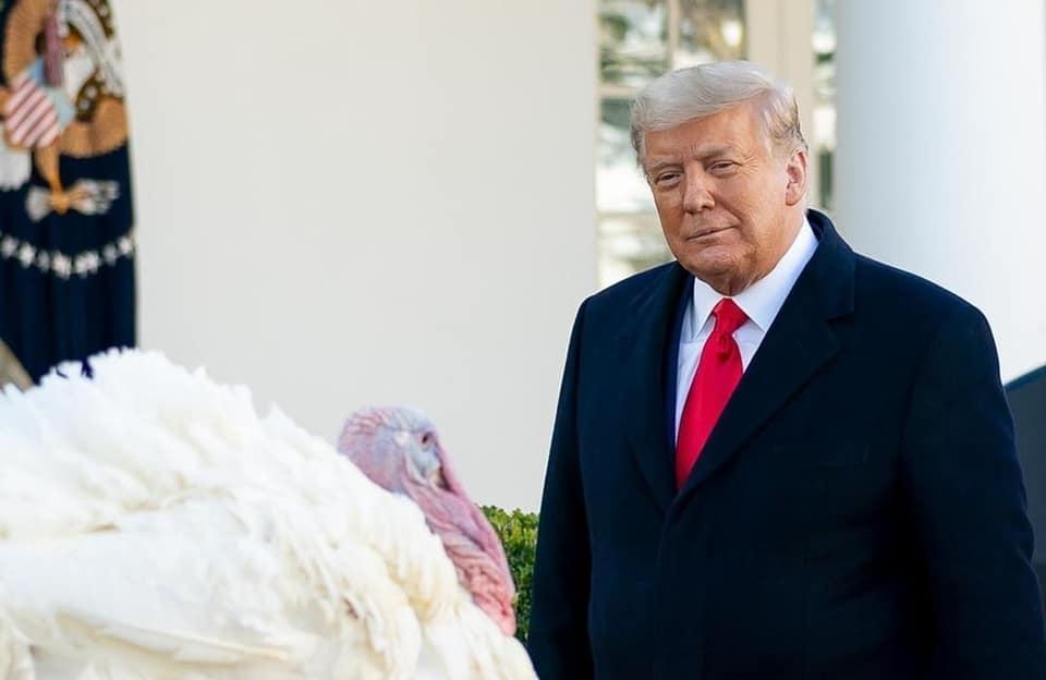 川普在白宮舉行的耶誕晚會上親口宣告「我們4年後再見」。（翻攝自Donald J. Trump臉書）